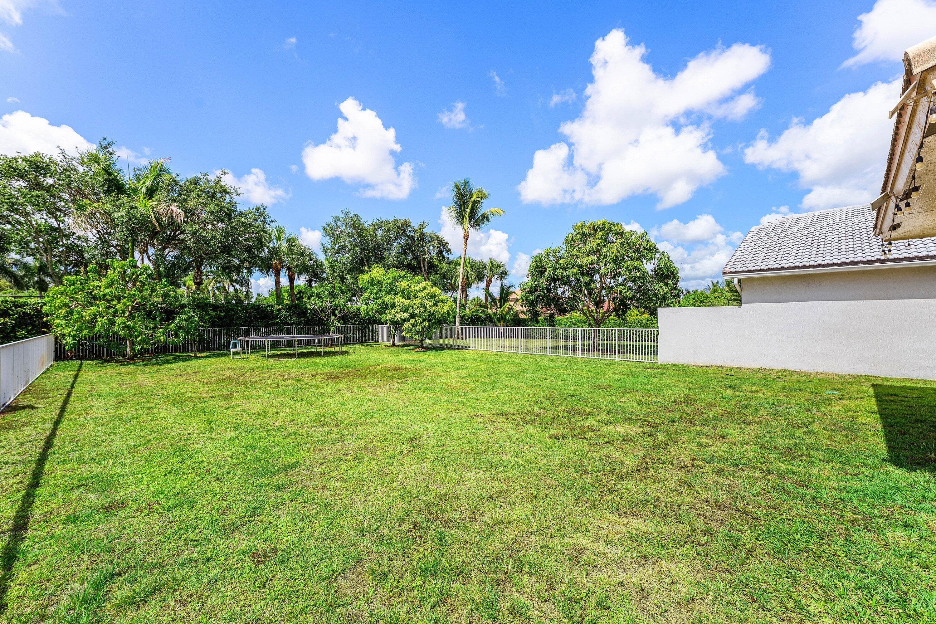 140 Bellezza Terrace, Royal Palm Beach, FL 33411 35
