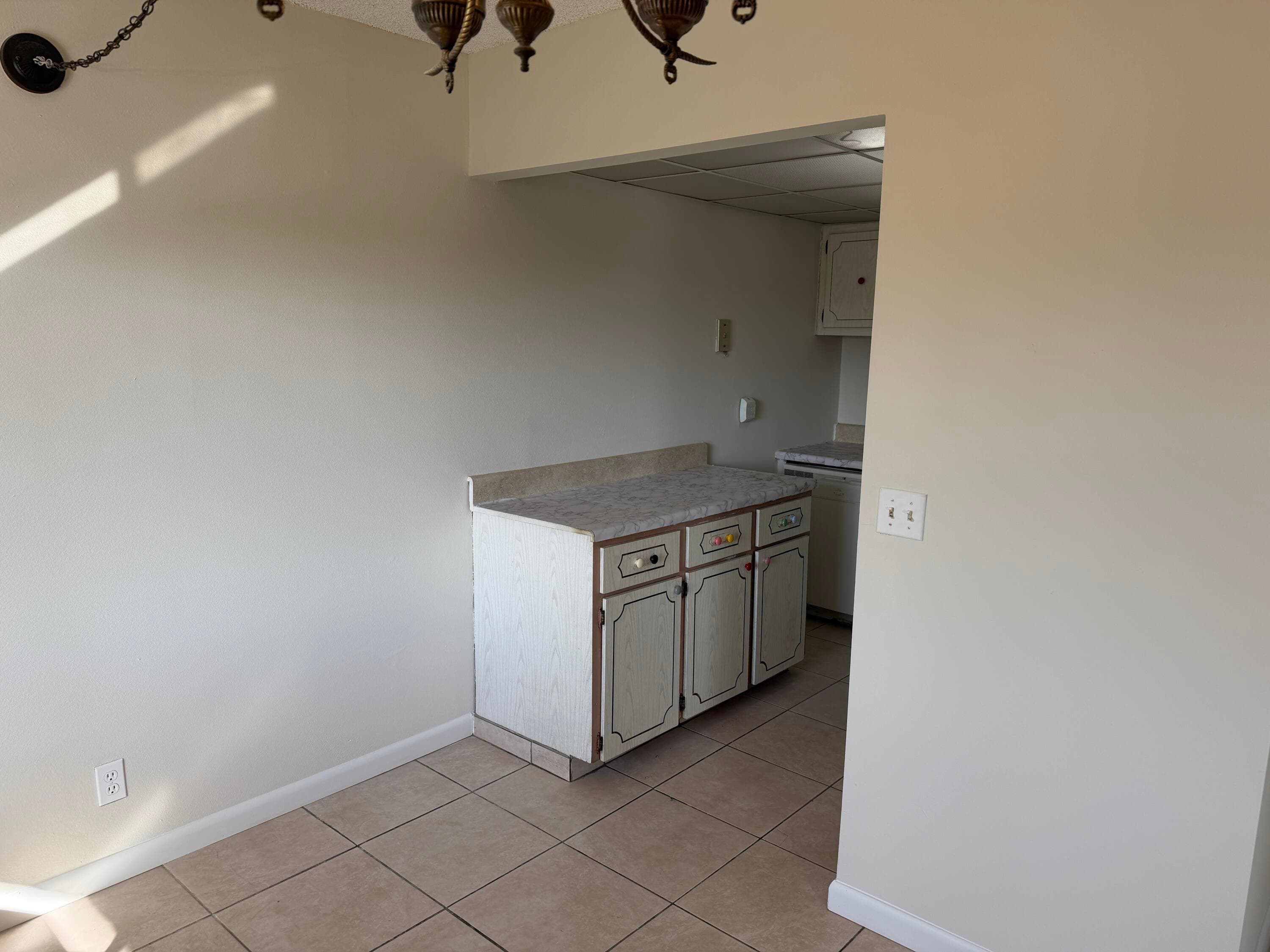 500 W Village Green Circle W 212, Palm Springs, FL 33461 9