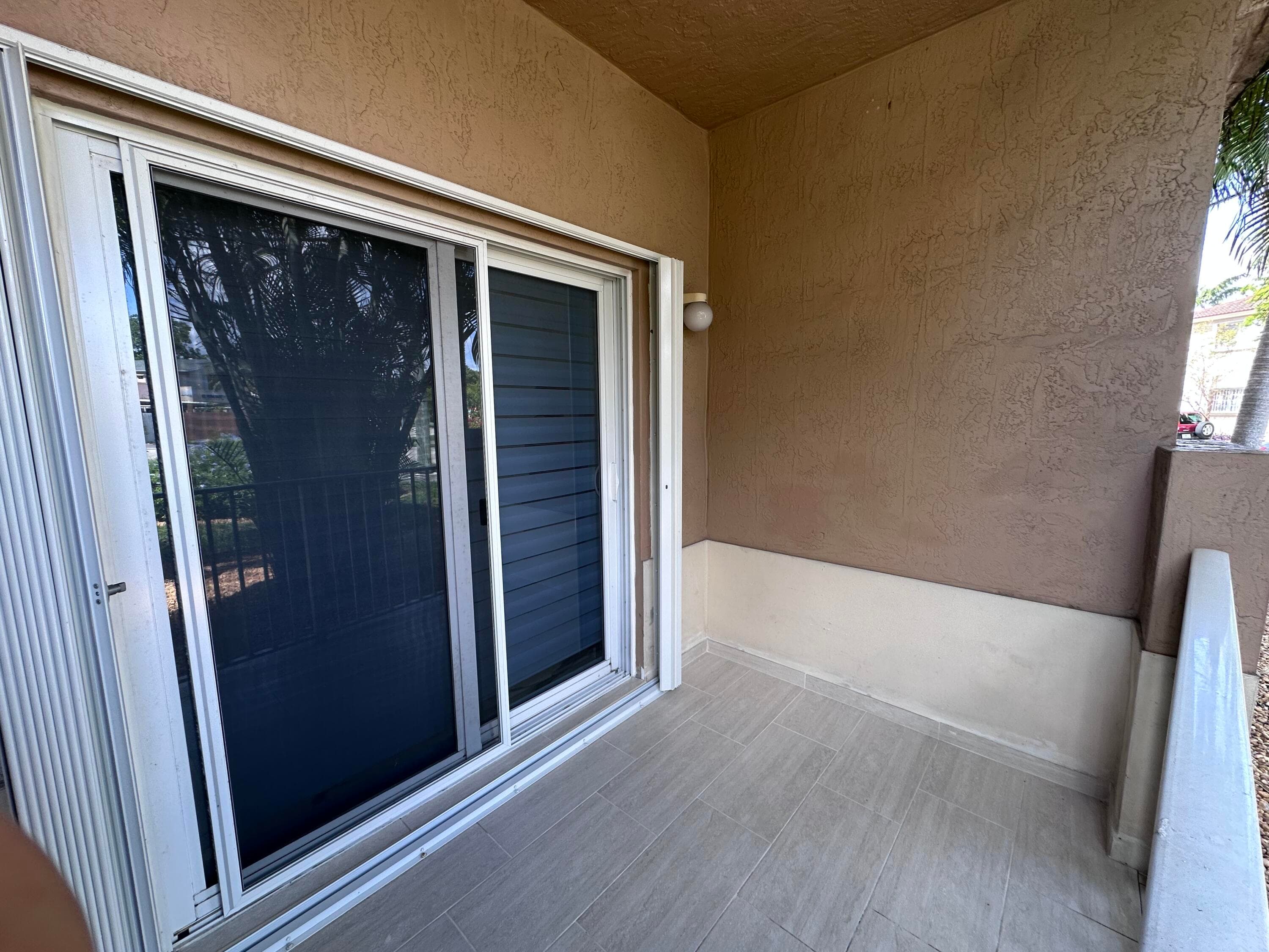 300 E 4th Street 103, Hialeah, FL 33010 2