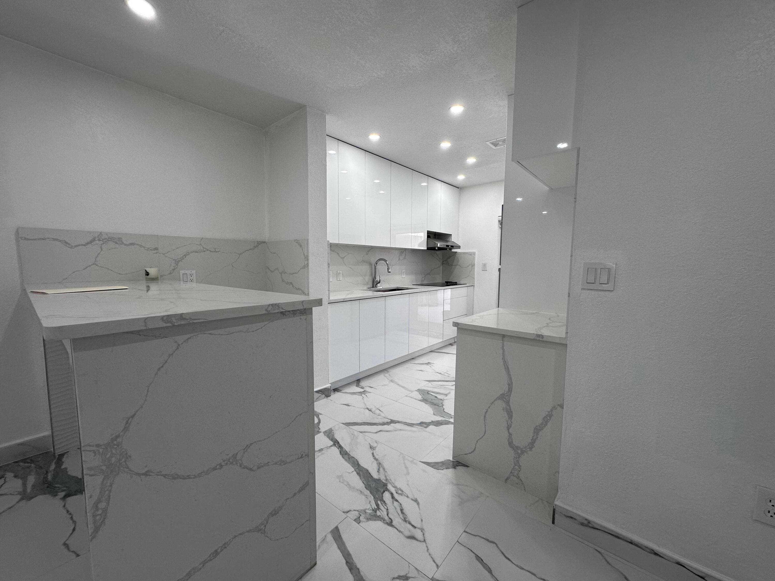 300 E 4th Street 103, Hialeah, FL 33010 14