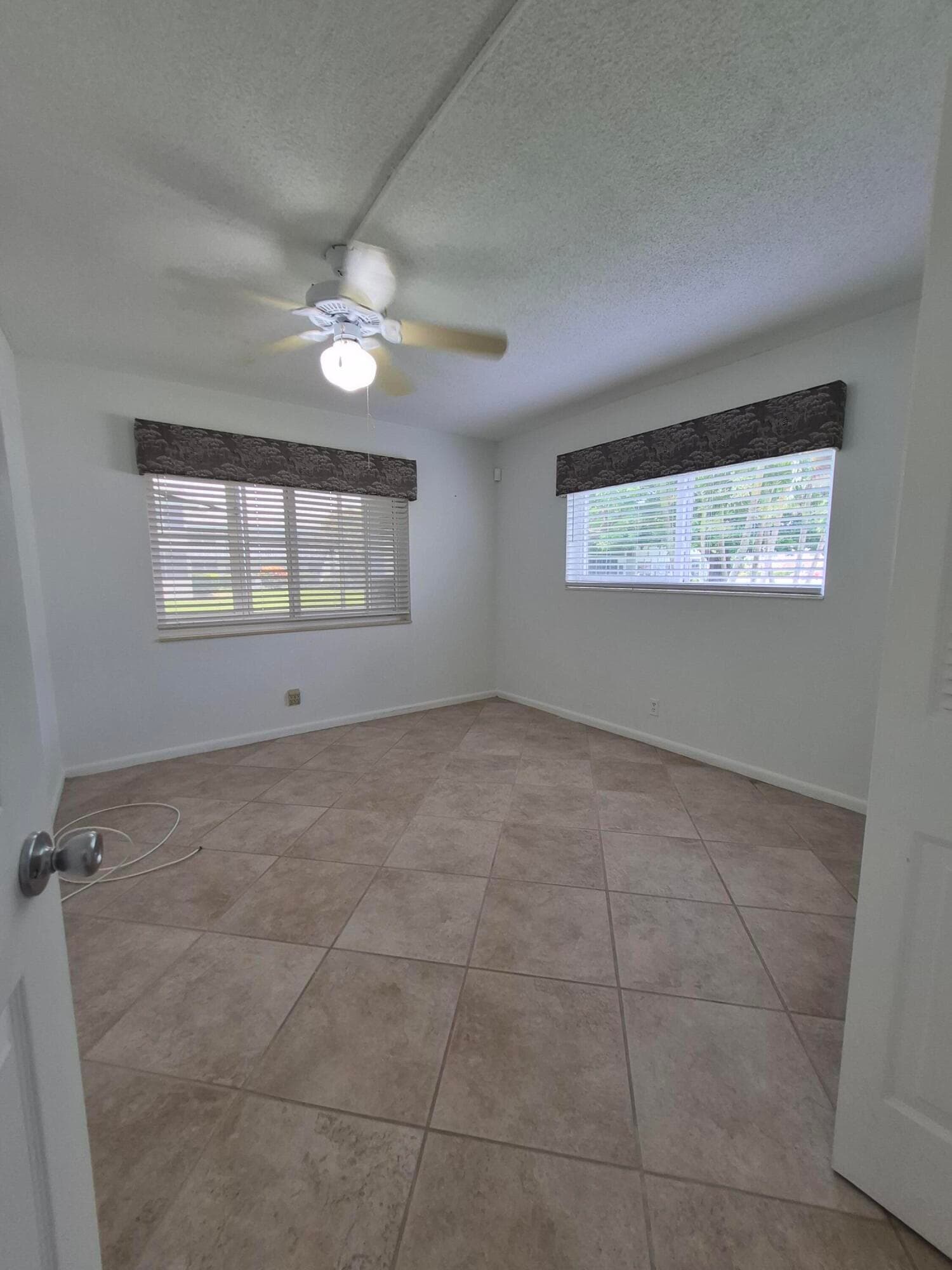 144 Dorchester G, West Palm Beach, FL 33417 8