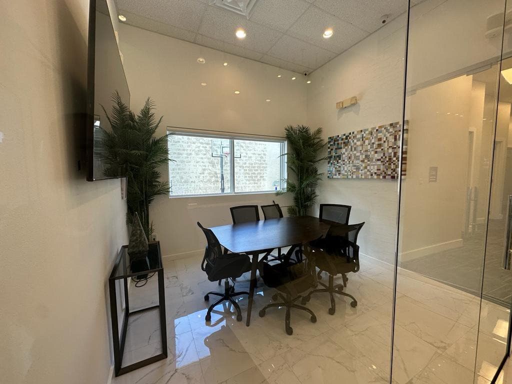 425 NW 10th Terrace, Hallandale Beach, FL 3