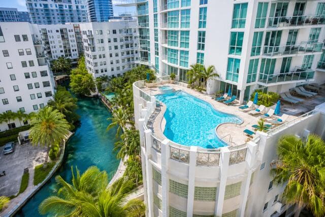 111 SE 8th Avenue 705, Fort Lauderdale, FL 33301 2