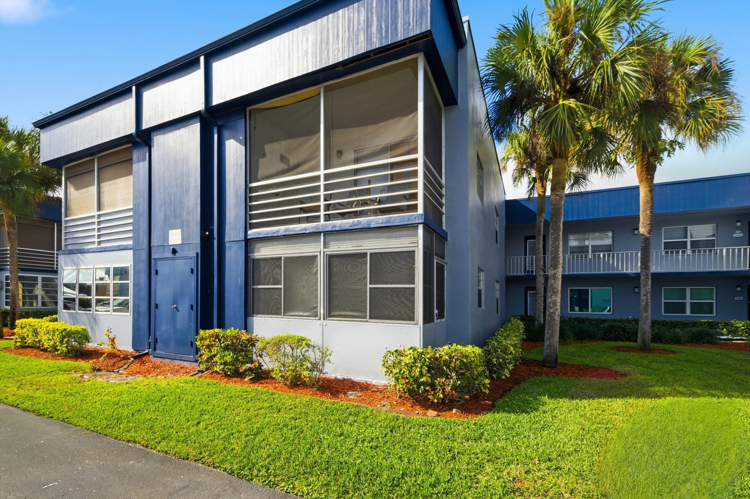249 Burgundy F, Delray Beach, FL 33484 23