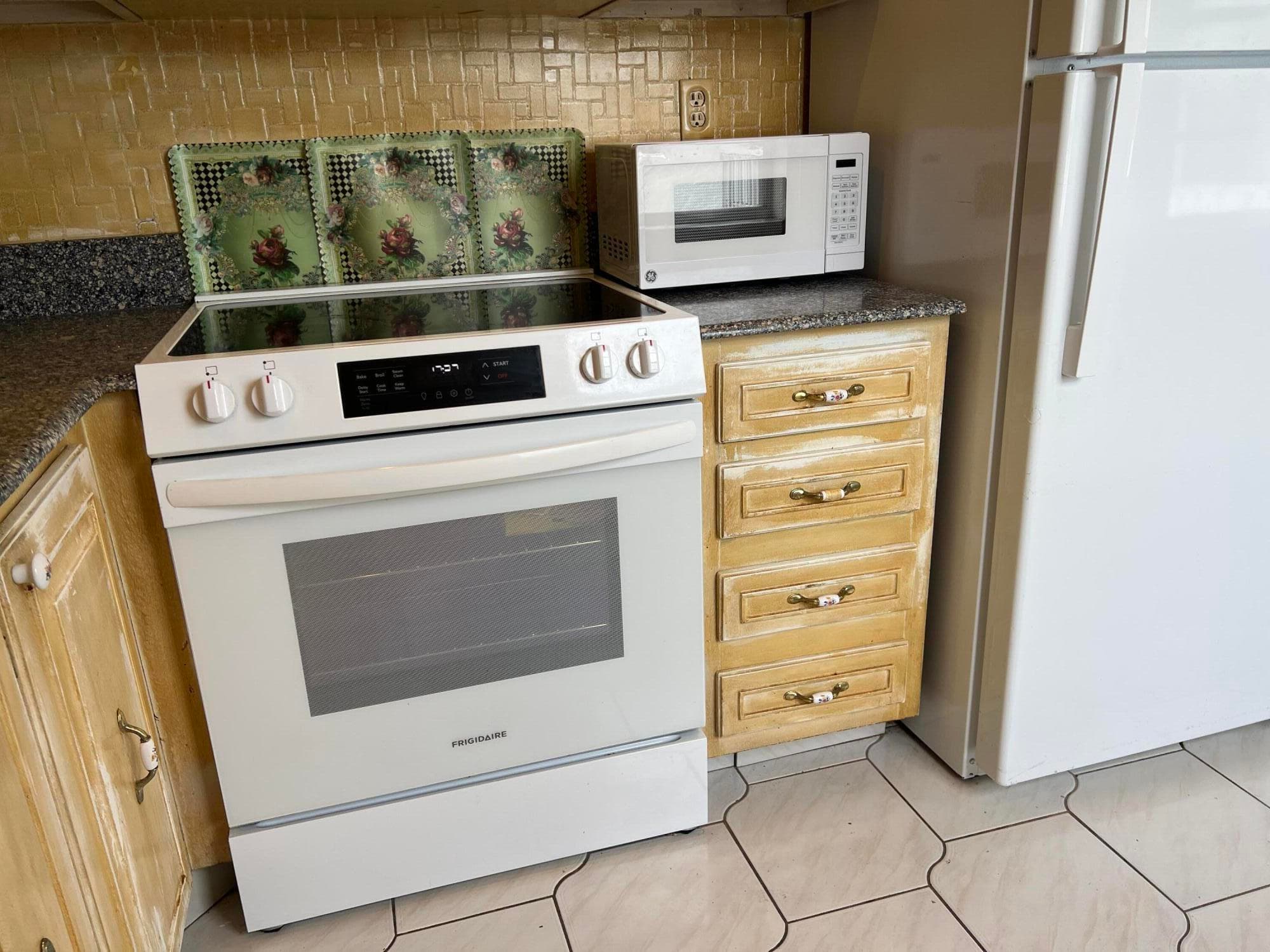424 Saxony, Delray Beach, FL 33446 19