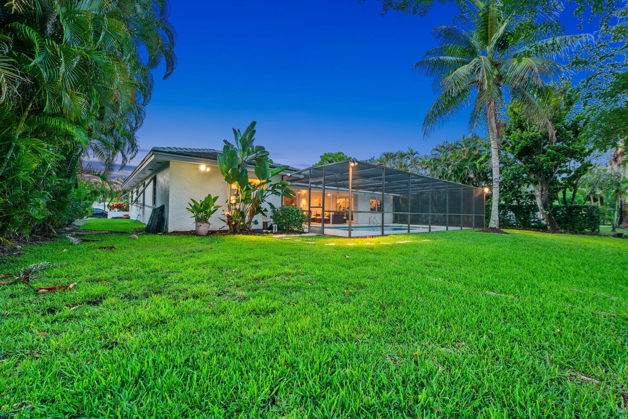 16731 Harbor Court, Weston, FL 33326 12