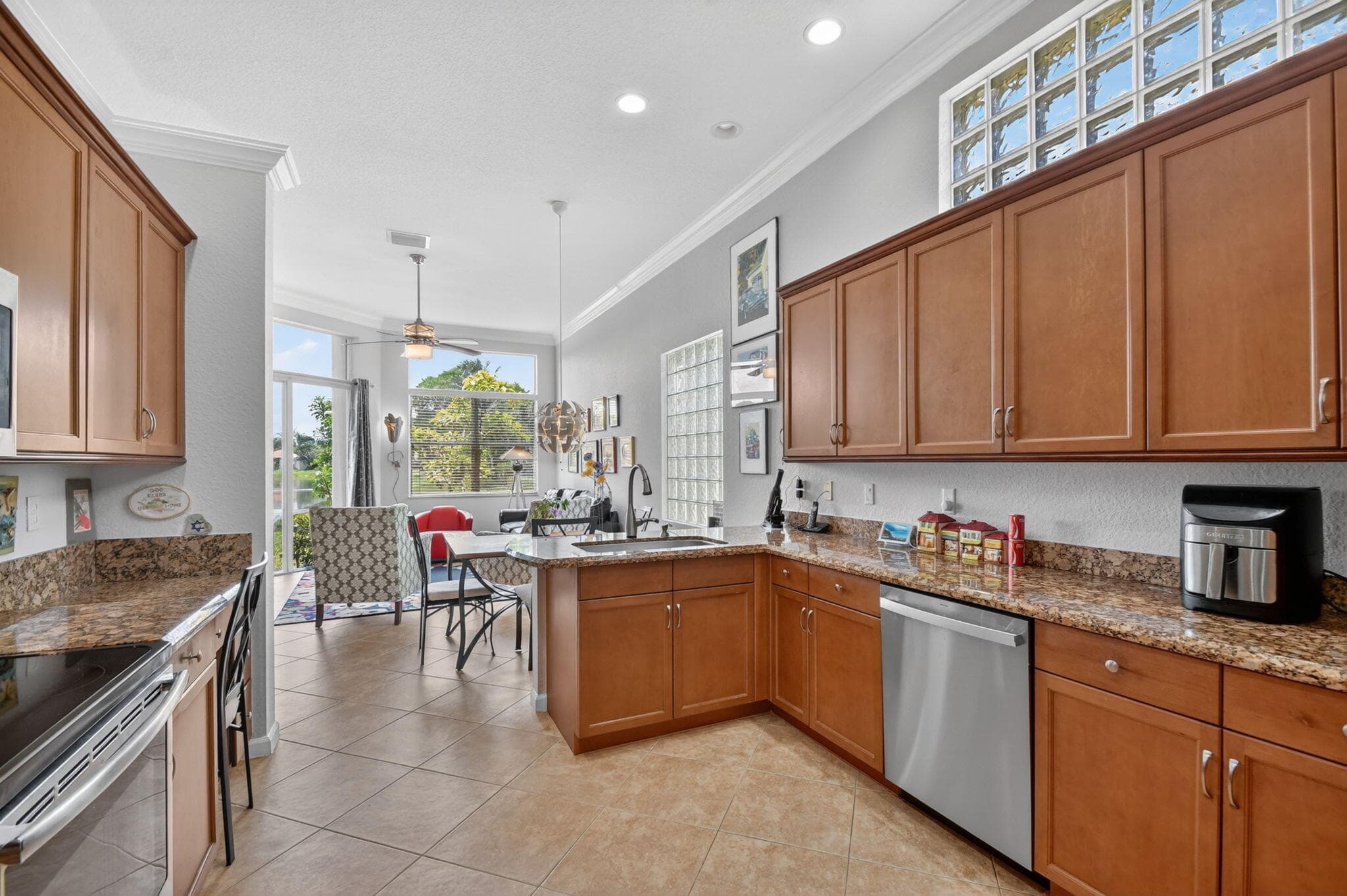 8553 E Via Grande E, Wellington, FL 33411 14