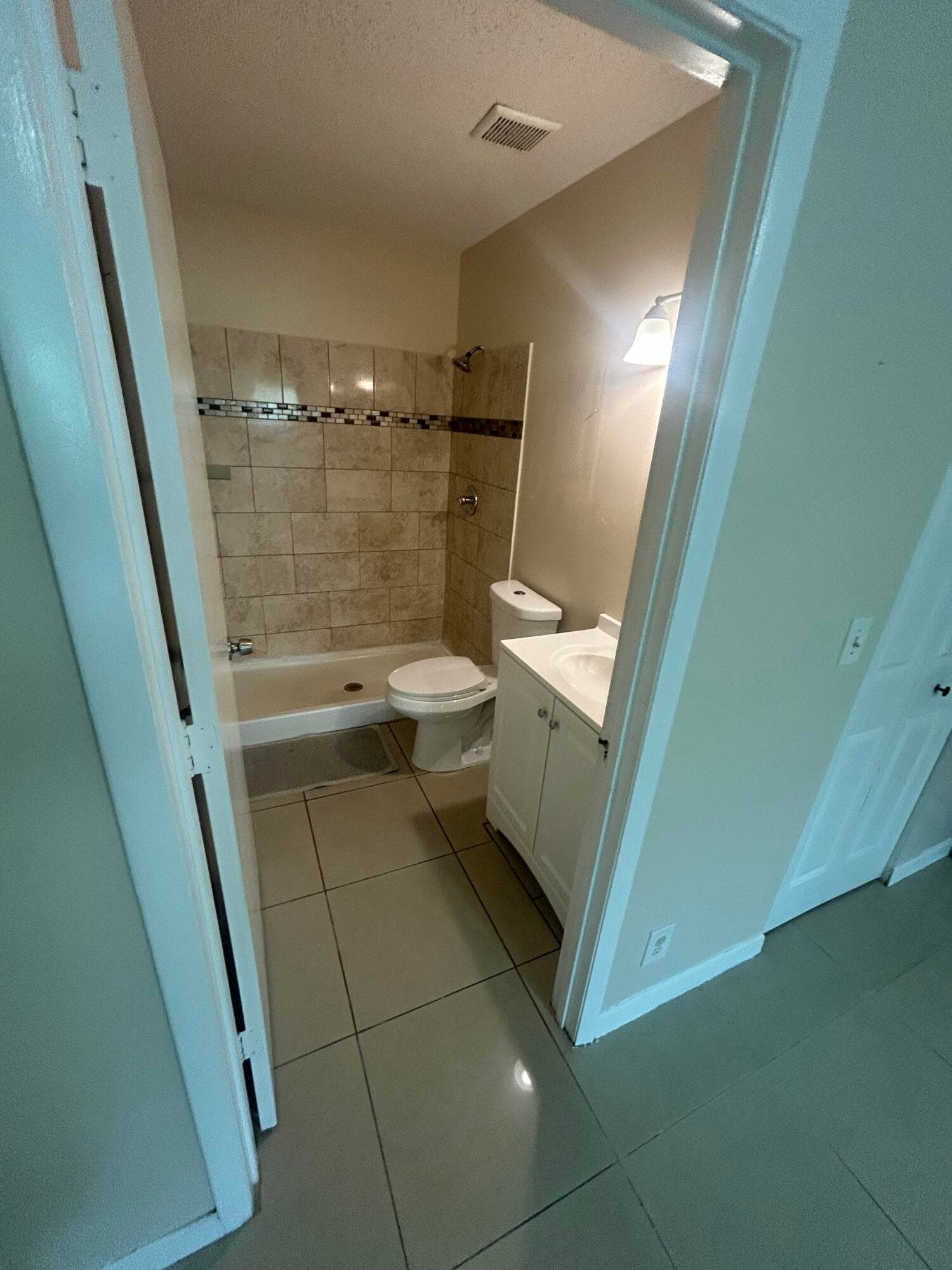 201 Maplewood Drive 201, Greenacres, FL 33415 16