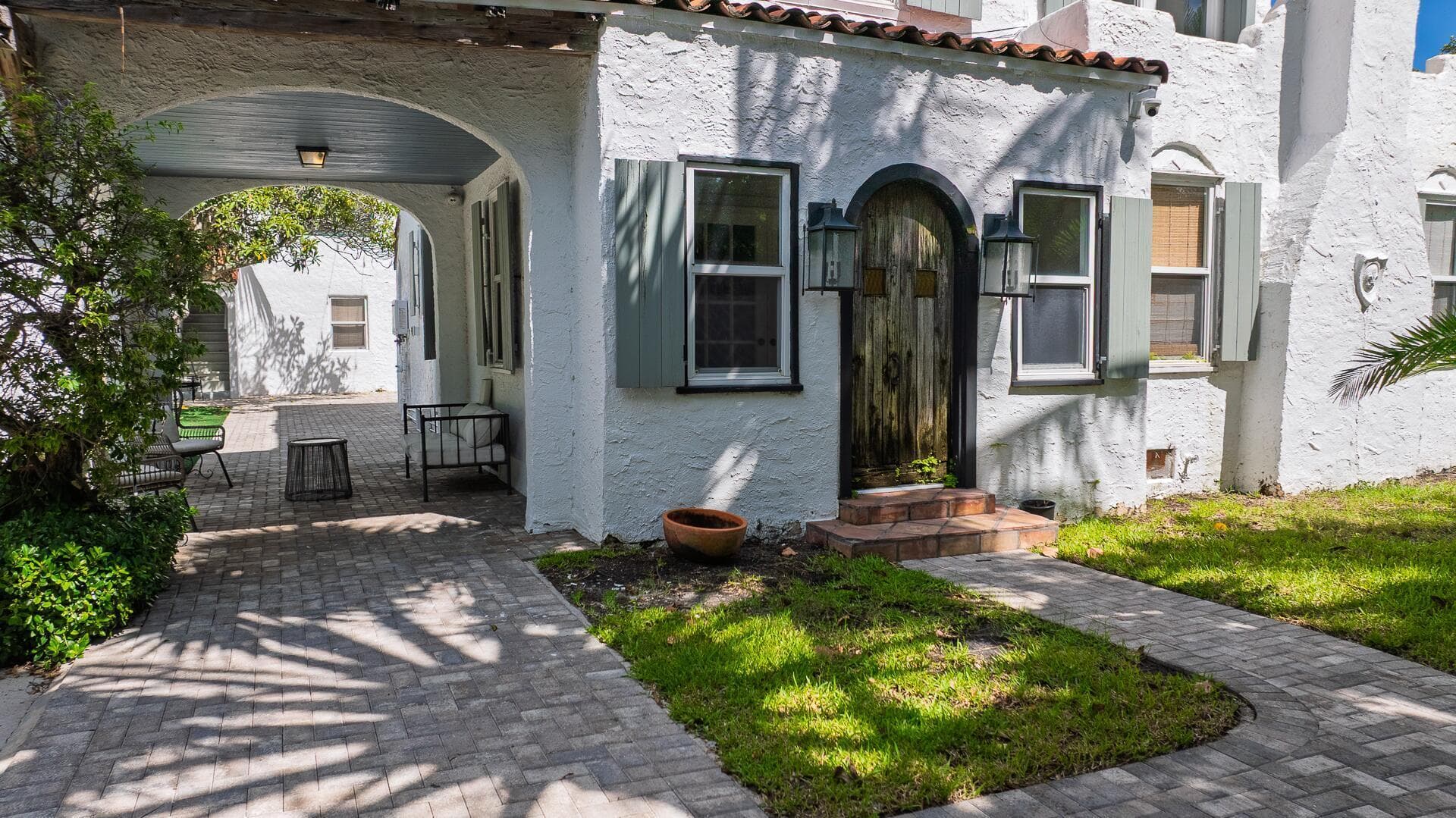 717 Forest Hill Boulevard, West Palm Beach, FL 33405 11