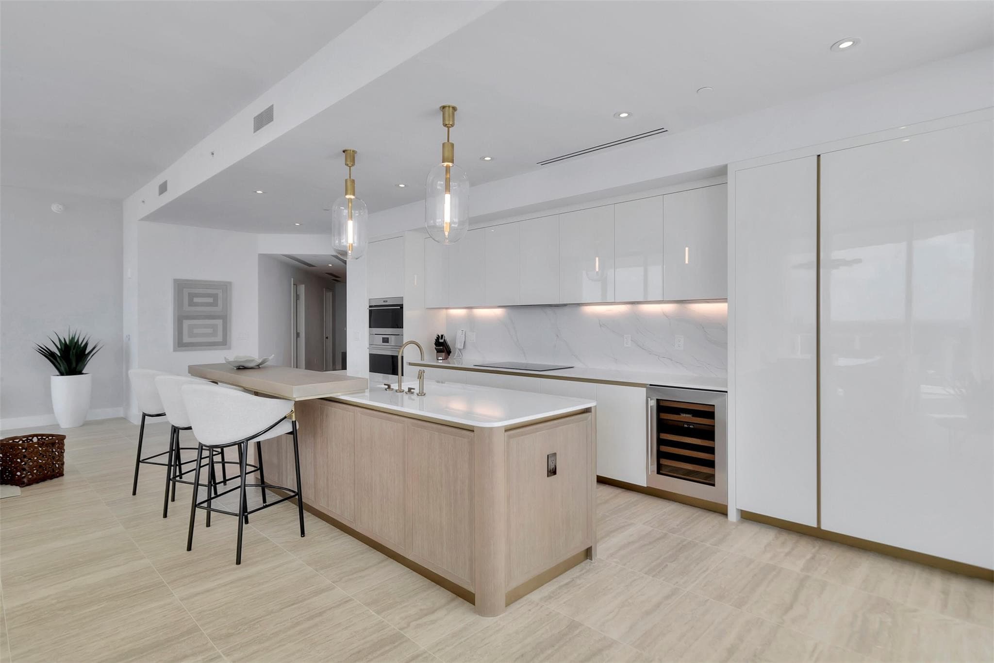 525 N Fort Lauderdale Beach Boulevard 1903, Fort Lauderdale, FL 33304 17