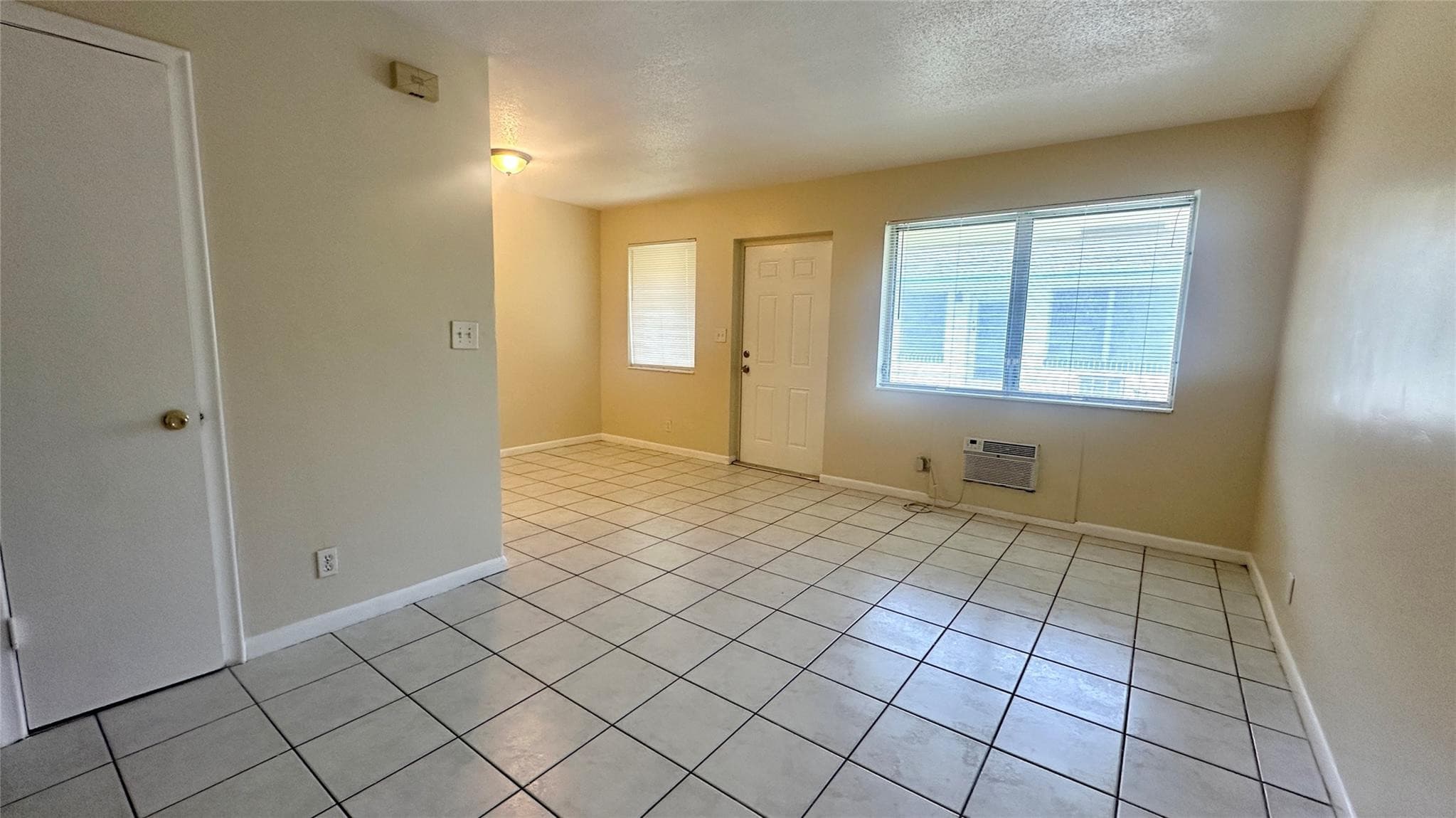 717 SE 16th Street 3, Fort Lauderdale, FL 33316 2