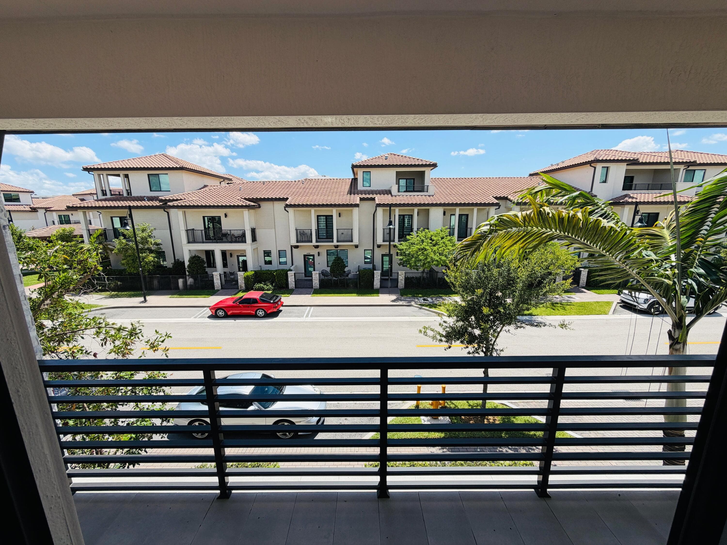8288 NW 44th Terrace, Doral, FL 33166 31
