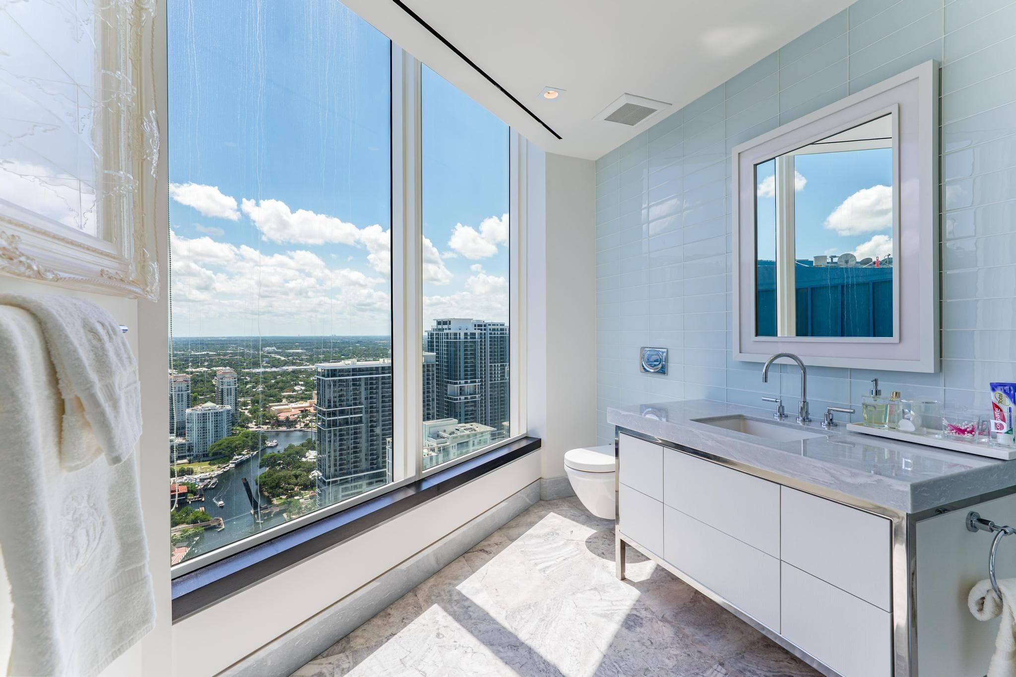 333 Las Olas Way 4206, Fort Lauderdale, FL 33301 37