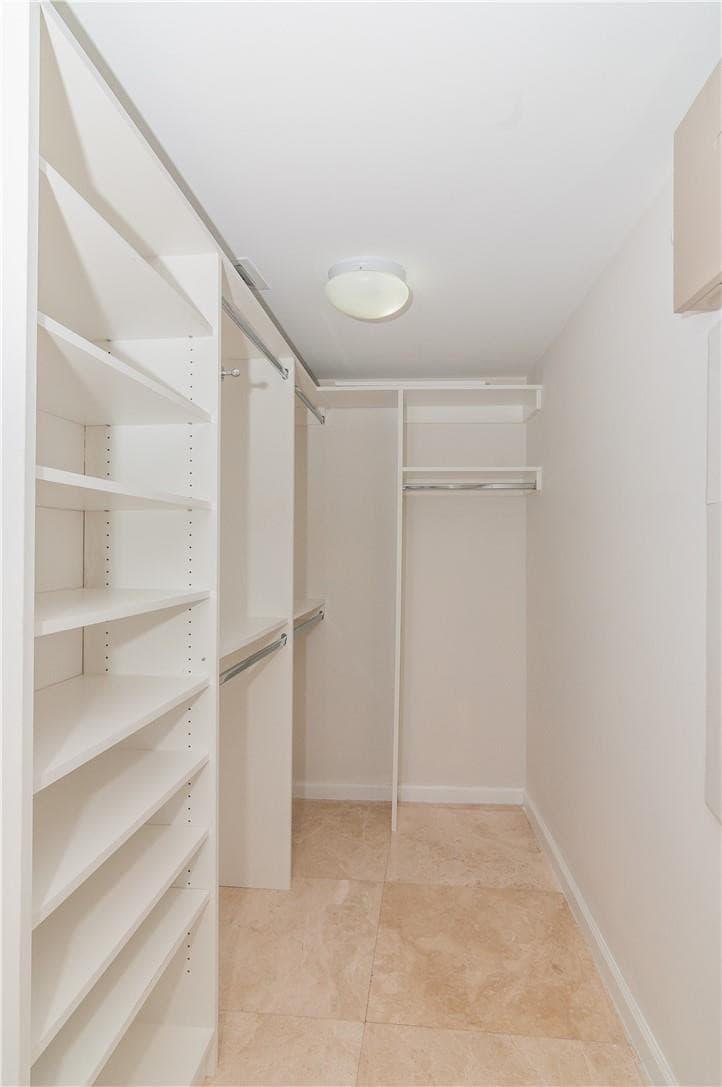 465 Brickell Avenue Bay 419, Miami, FL 33131 28