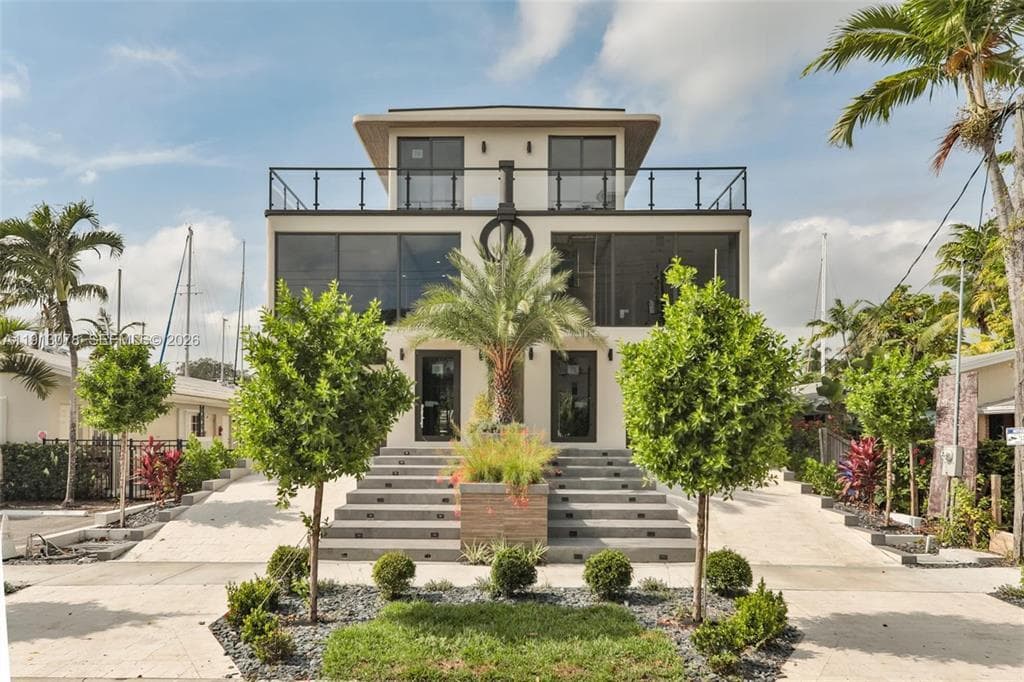 321 Hendricks Isle, Fort Lauderdale, FL 33301 2