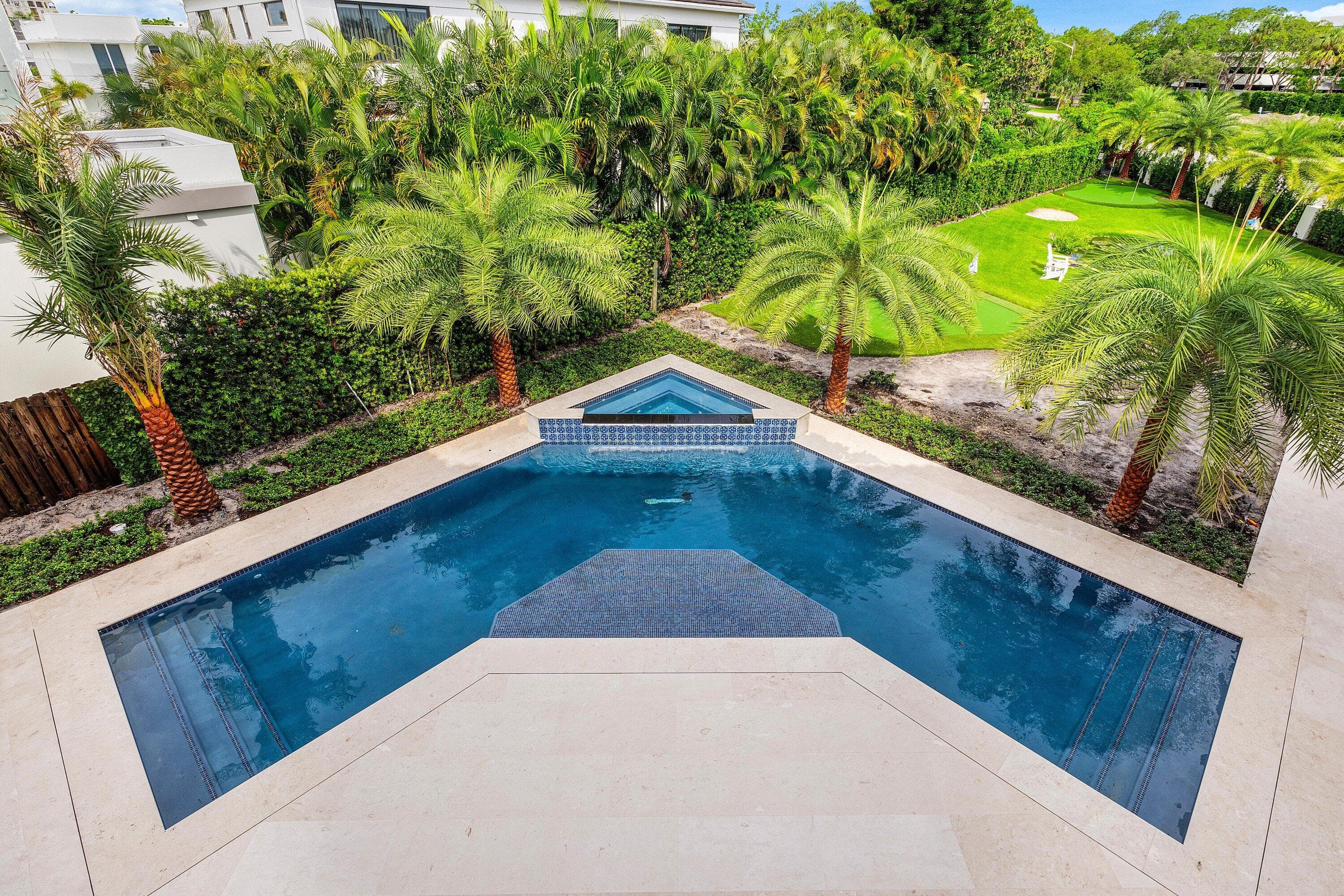 298 NE 8th Street, Boca Raton, FL 33432 64