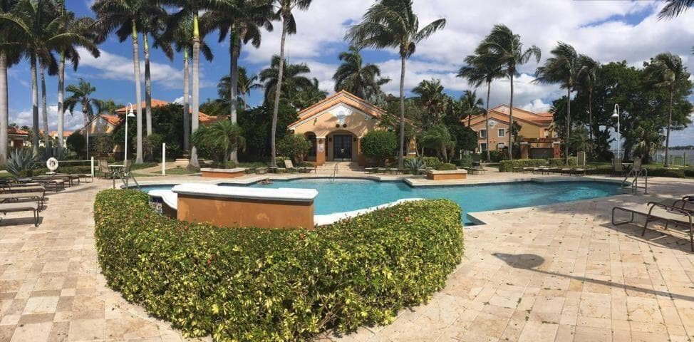 160 Yacht Club Way 209, Hypoluxo, FL 33462 15