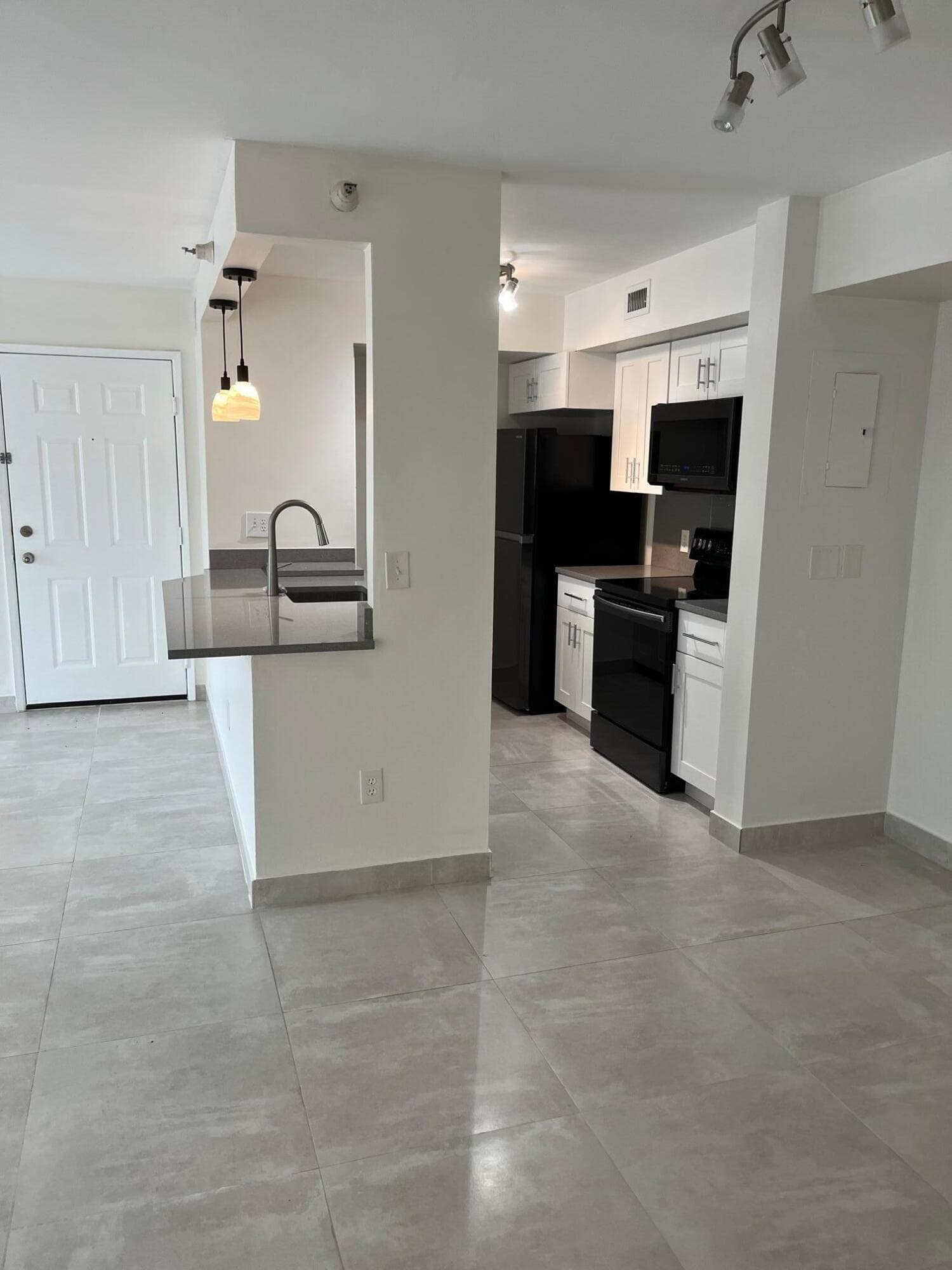 160 Yacht Club Way 209, Hypoluxo, FL 33462 9
