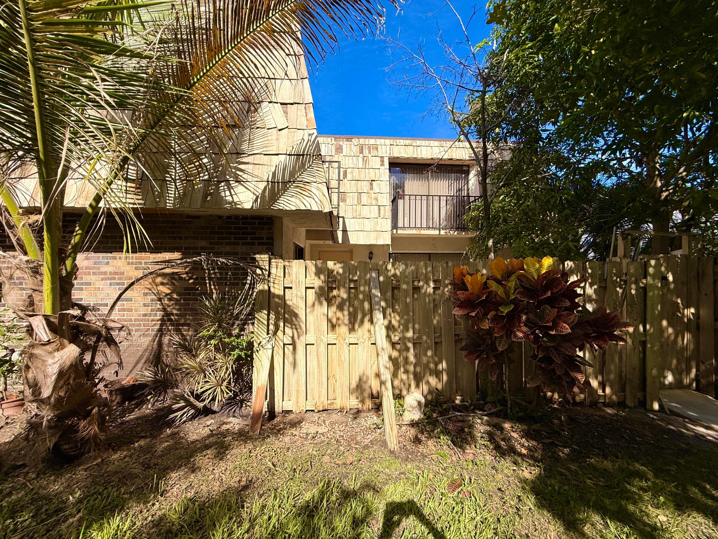 1684 Forest Lakes Circle A, West Palm Beach, FL 33406 123
