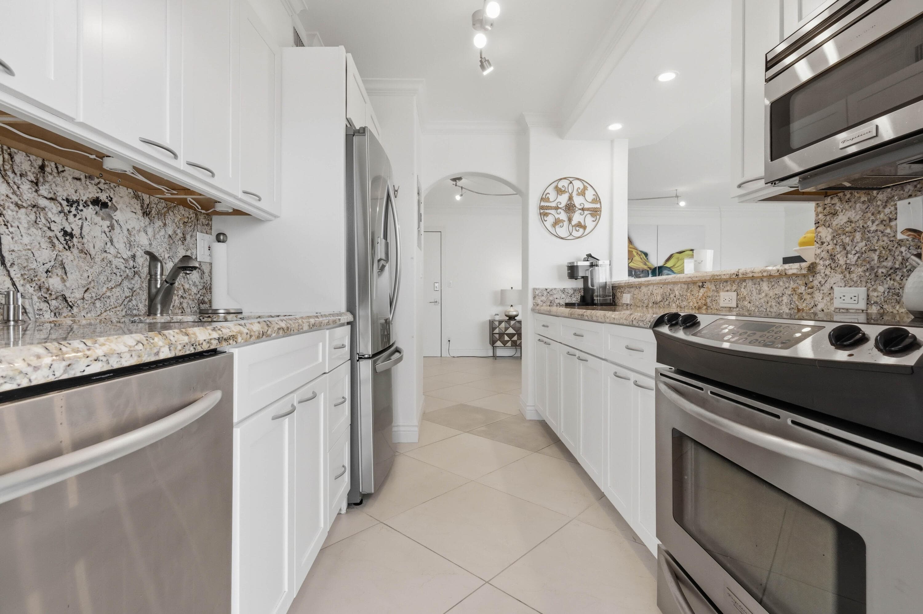 2715 N Ocean Boulevard 10c, Fort Lauderdale, FL 33308 8