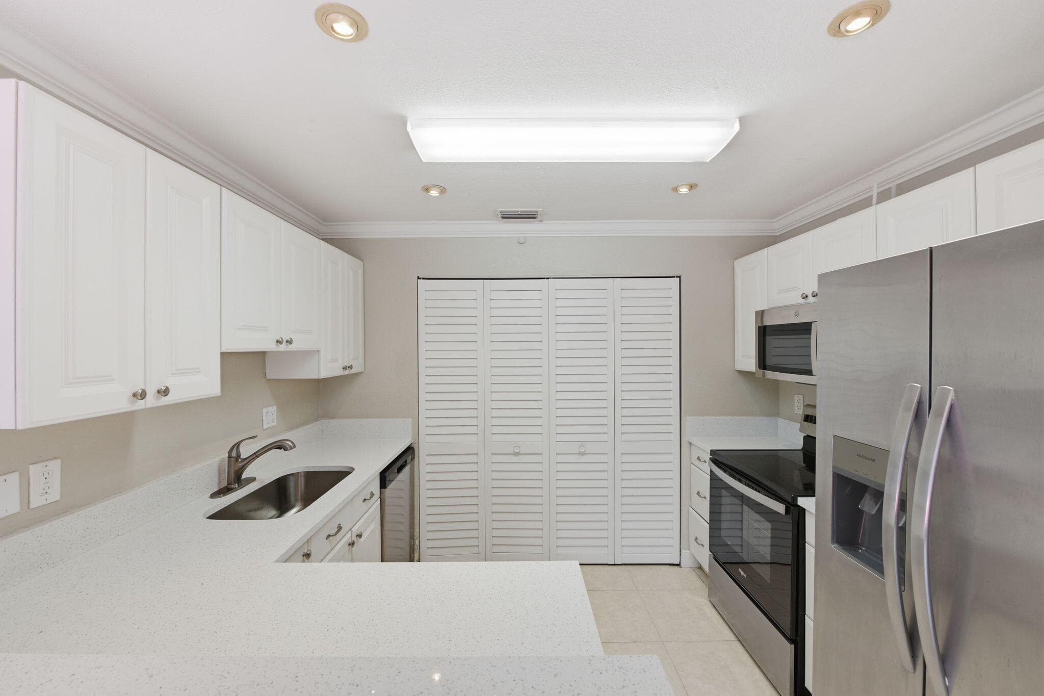 8741 Cleary Boulevard, Plantation, FL 33324 19