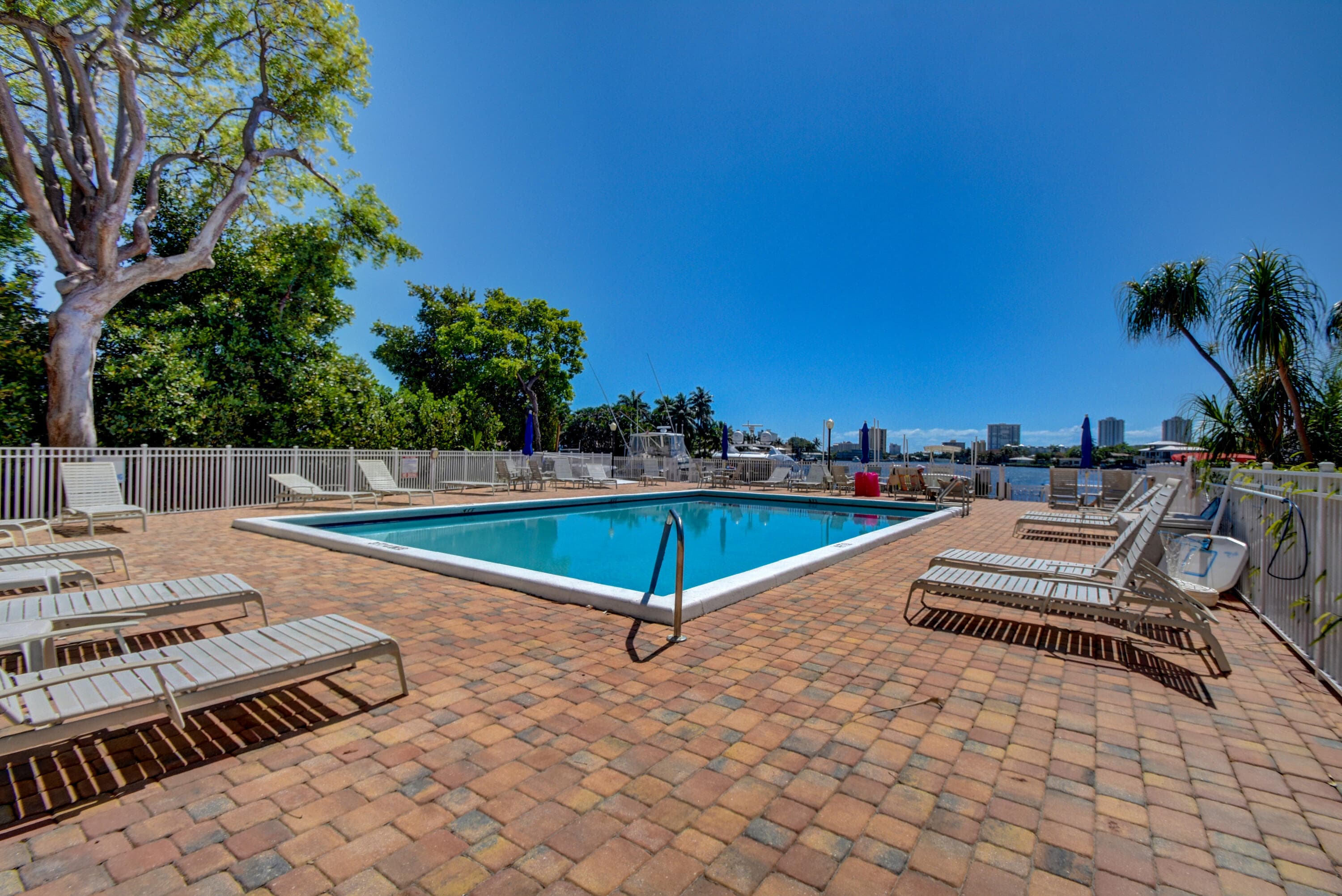 740 S Federal Highway 208, Pompano Beach, FL 33062 29