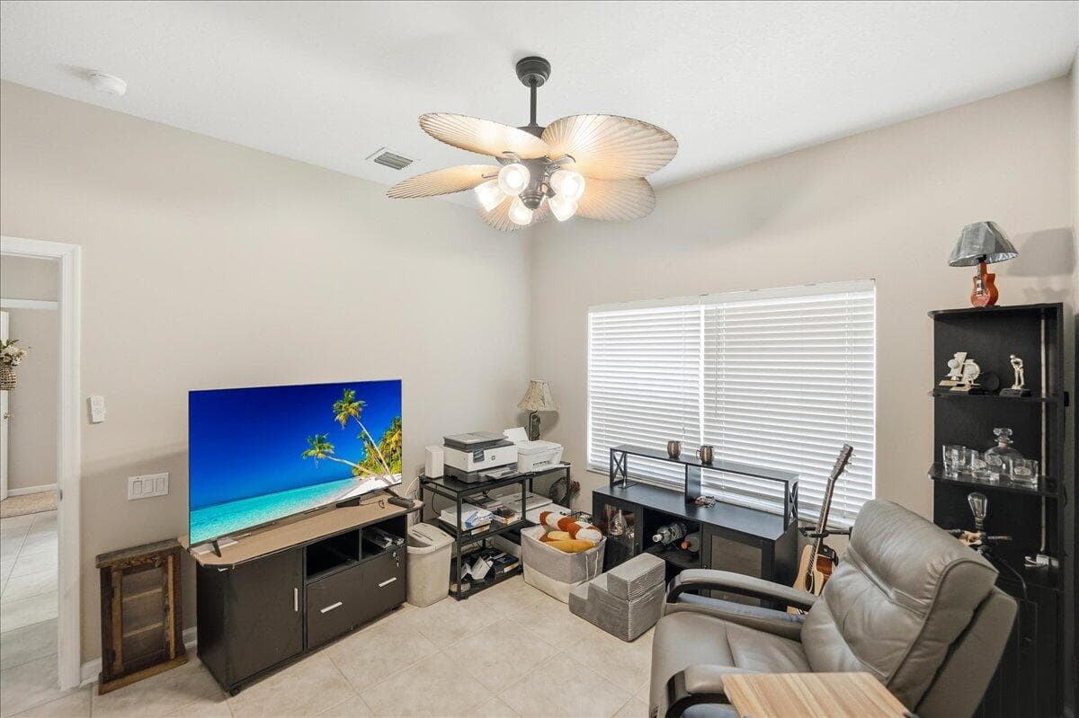 407 NW Granville Street, Port St. Lucie, FL 34986 29