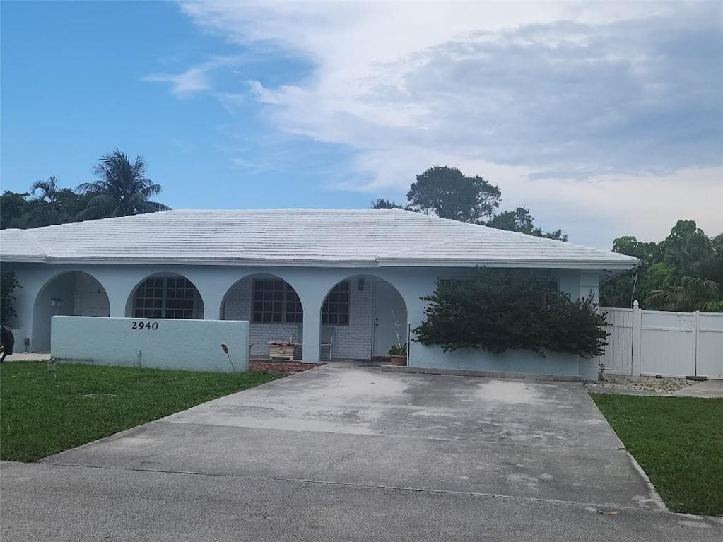 2940 NE 19th Terrace South Side, Lighthouse Point, FL 33064