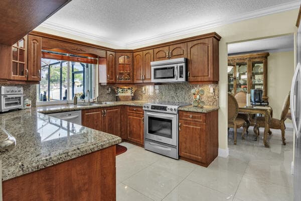 6431 Olde Moat Way, Davie, FL 33331 16