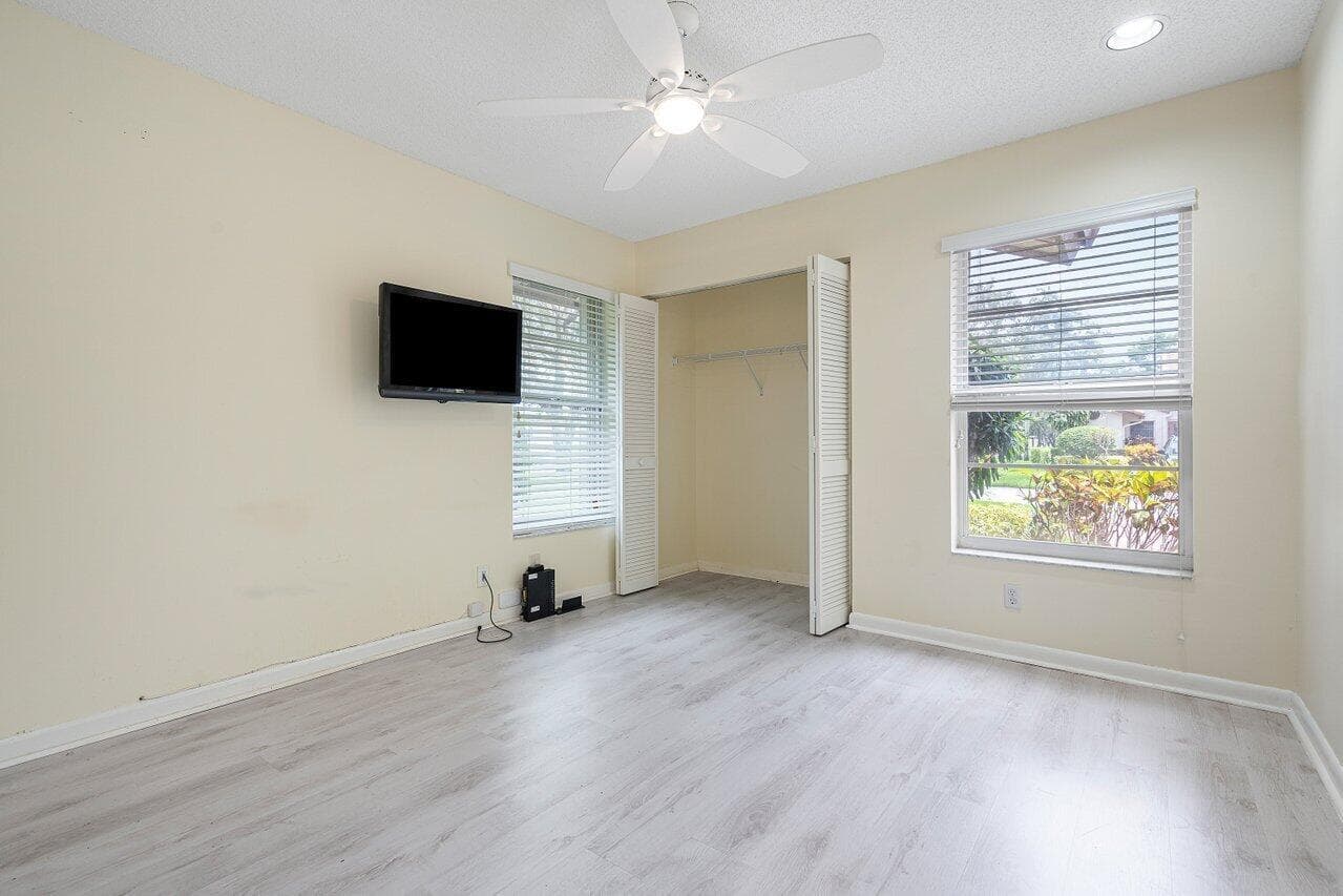 6082 Waldwick Circle, Delray Beach, FL 33484 32