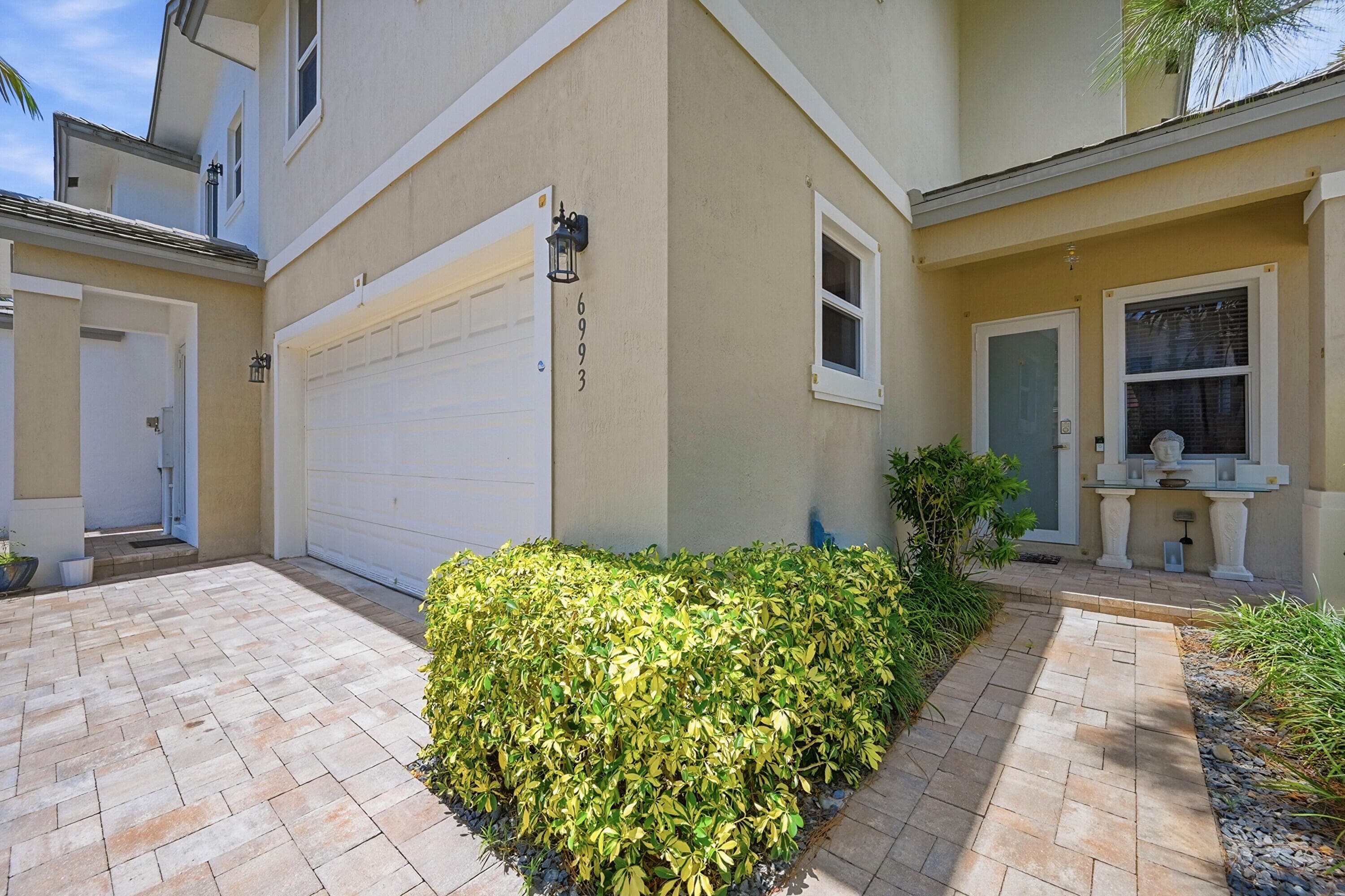 6993 Pines Circle, Coconut Creek, FL 33073 35