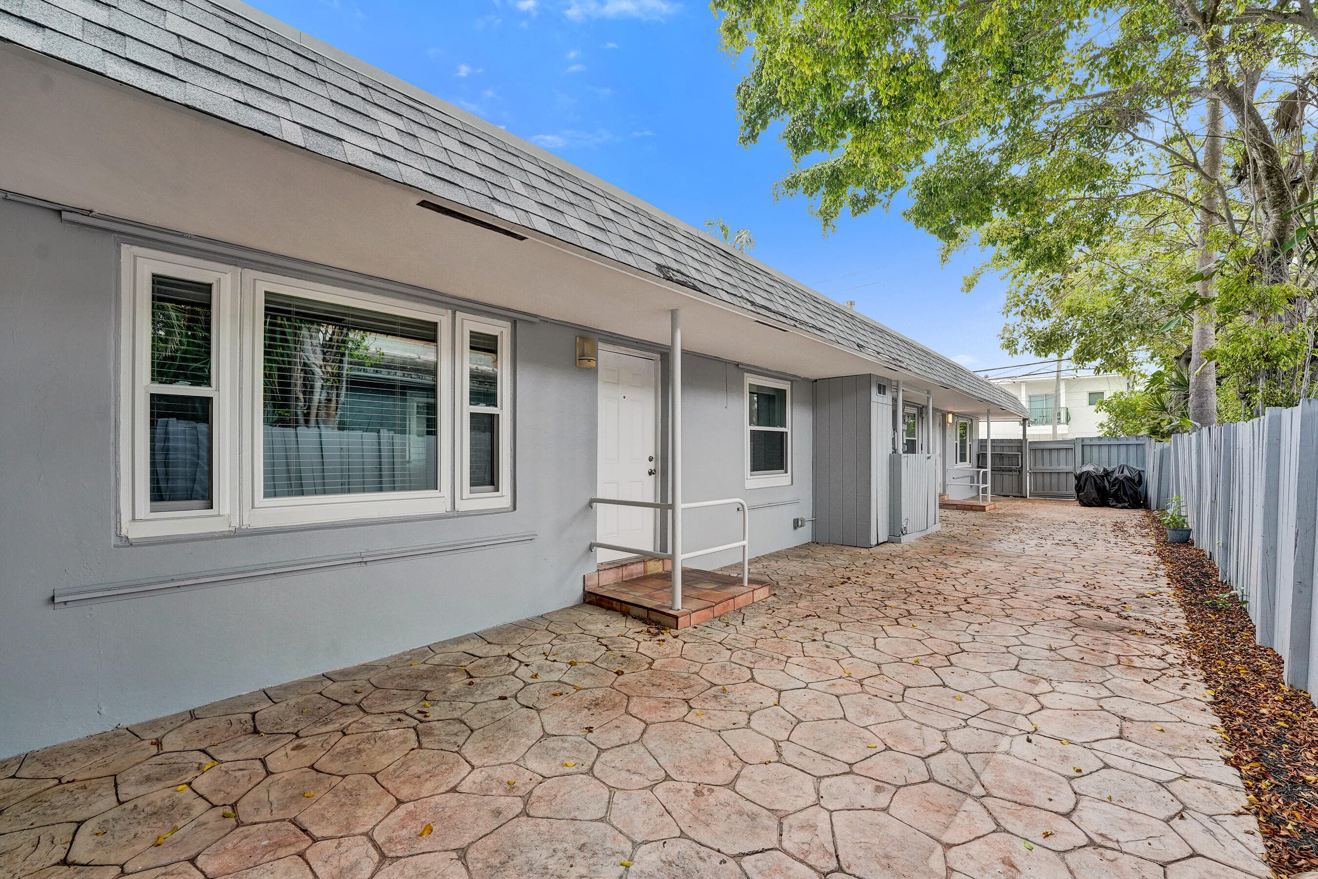 816 SE 12th Street, Fort Lauderdale, FL 33316 26