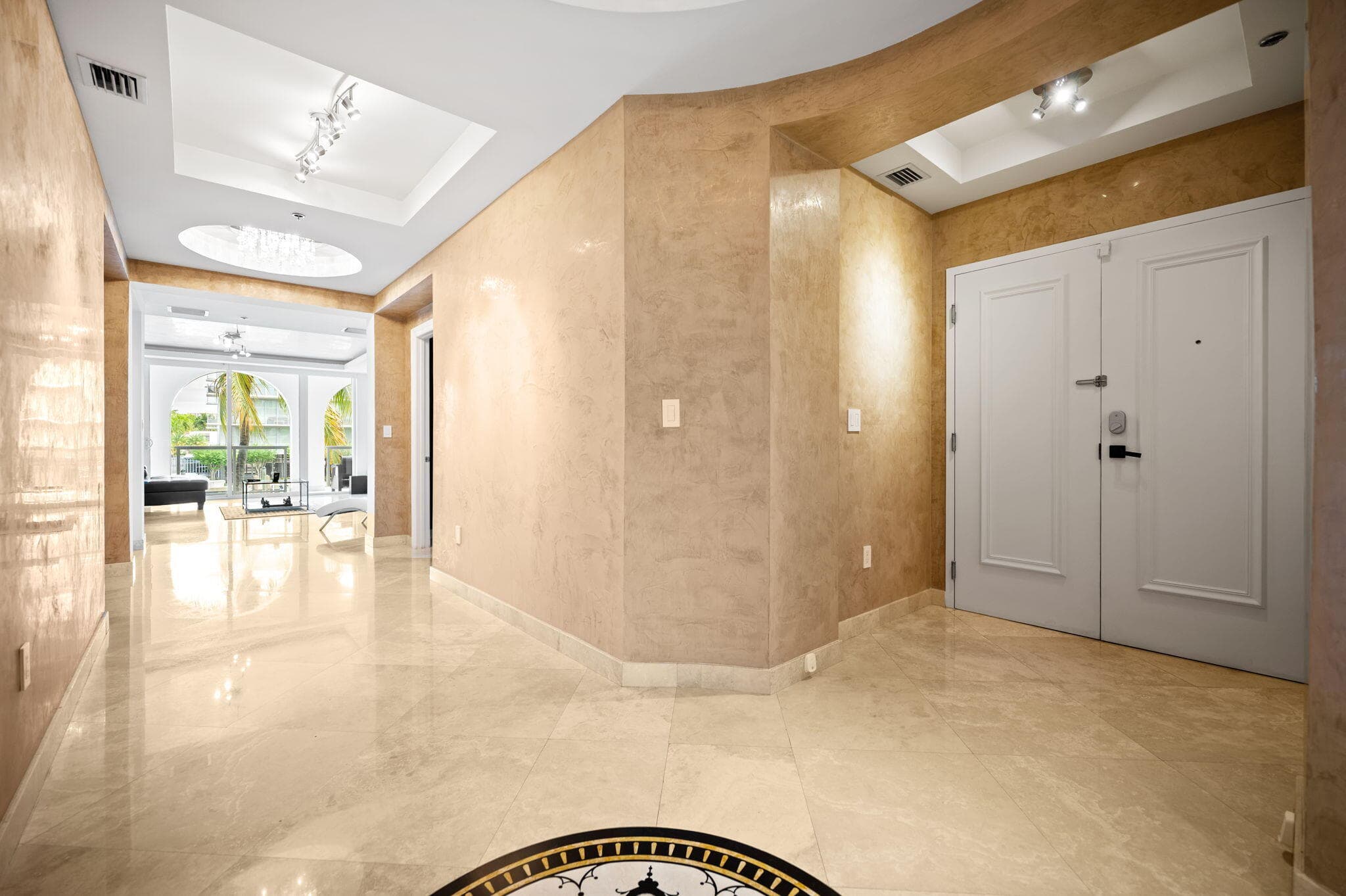 48 Hendricks Isle 2 A-a, Fort Lauderdale, FL 33301 4