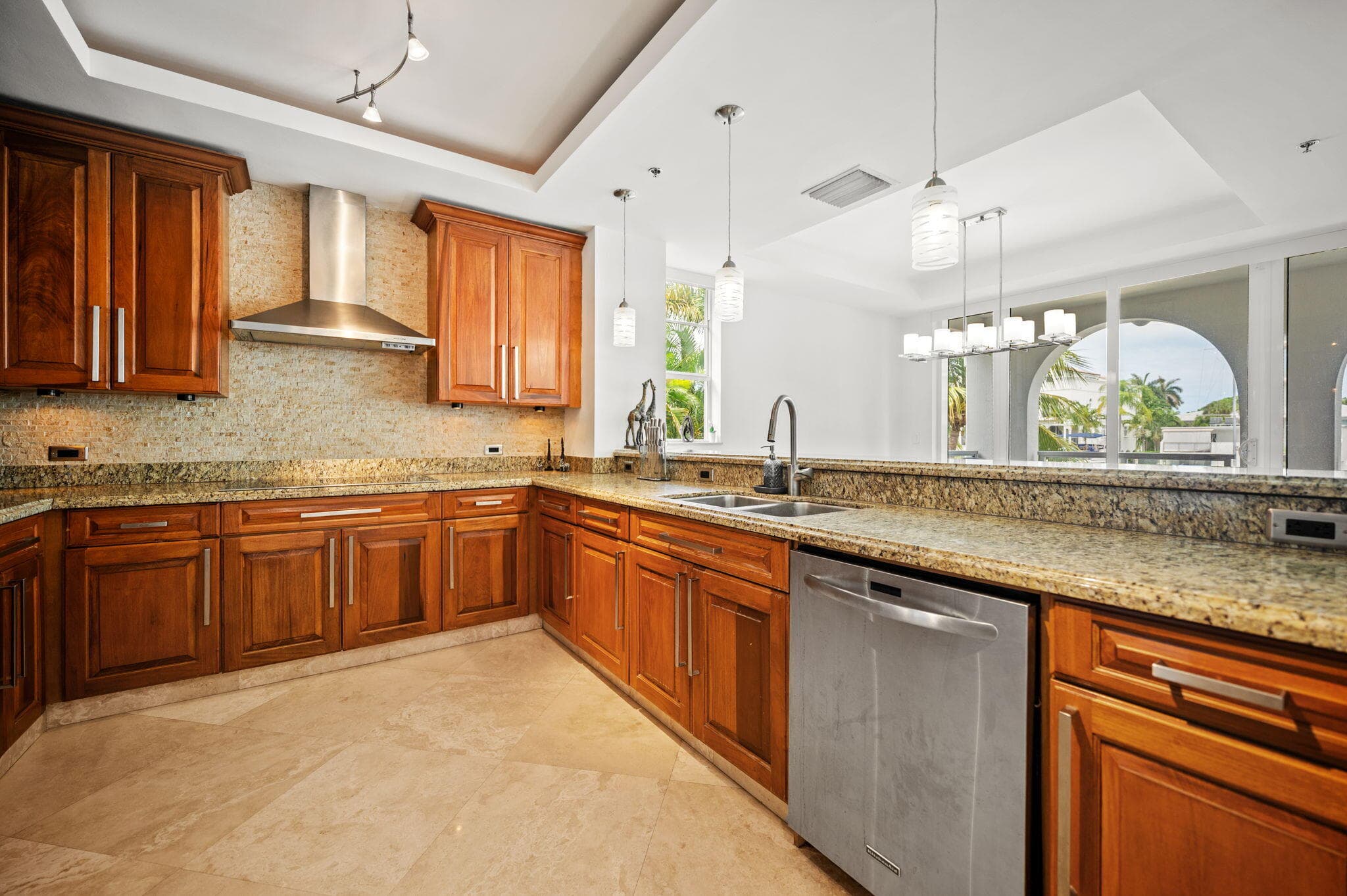 48 Hendricks Isle 2 A-a, Fort Lauderdale, FL 33301 14