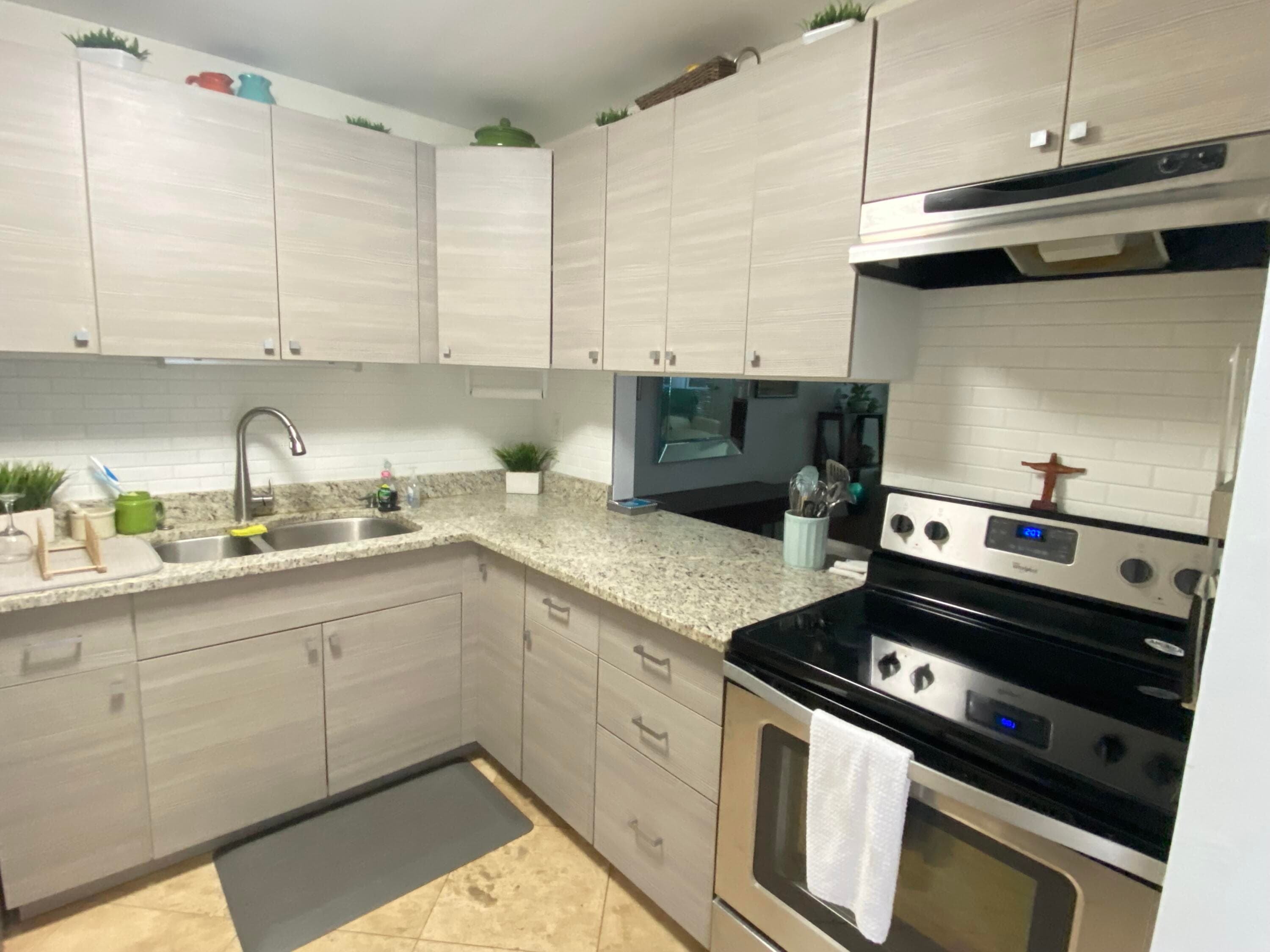2566 S Garden Dr S S 306, Lake Worth, FL 33461