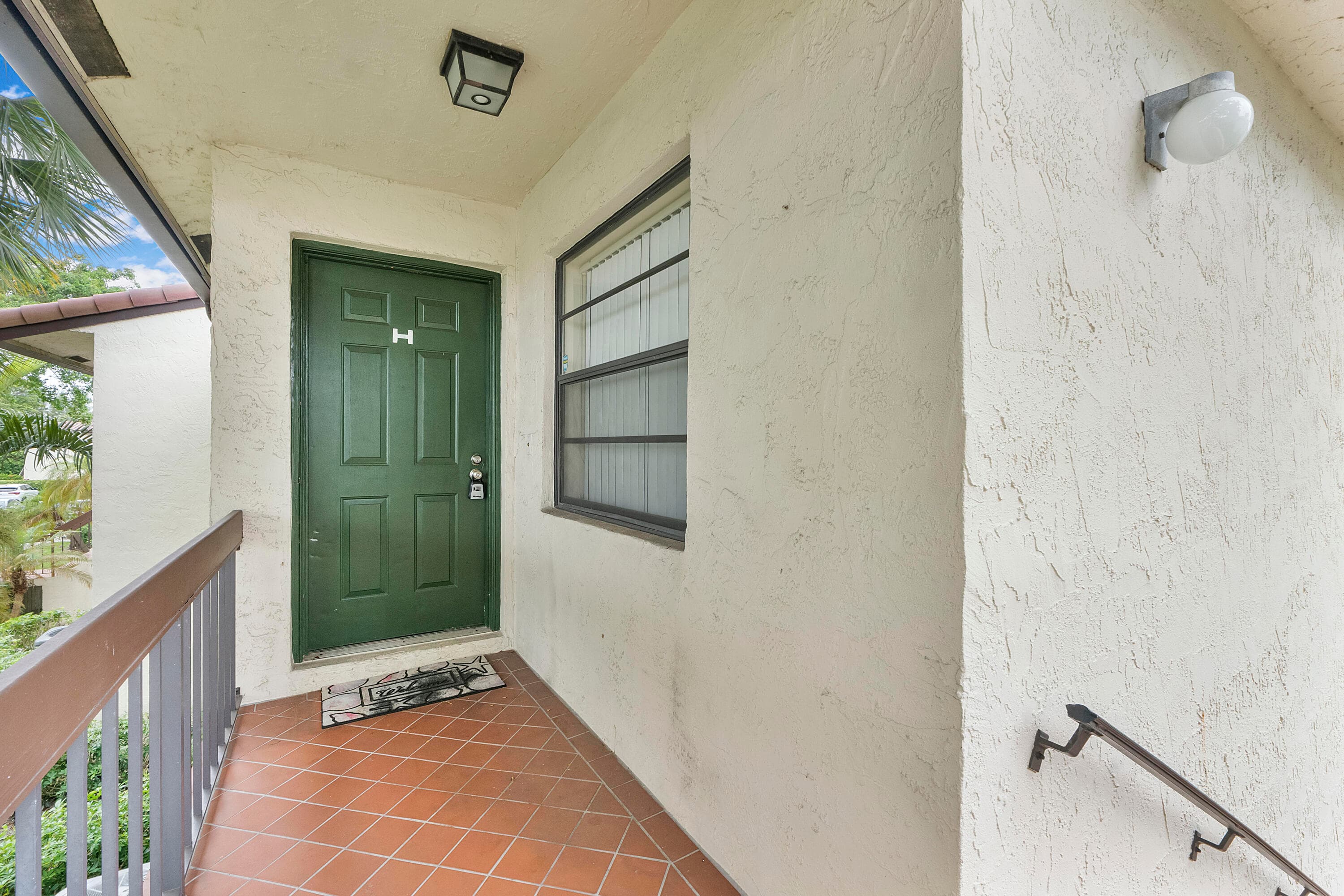21852 Arriba 6-h, Boca Raton, FL 33433 25