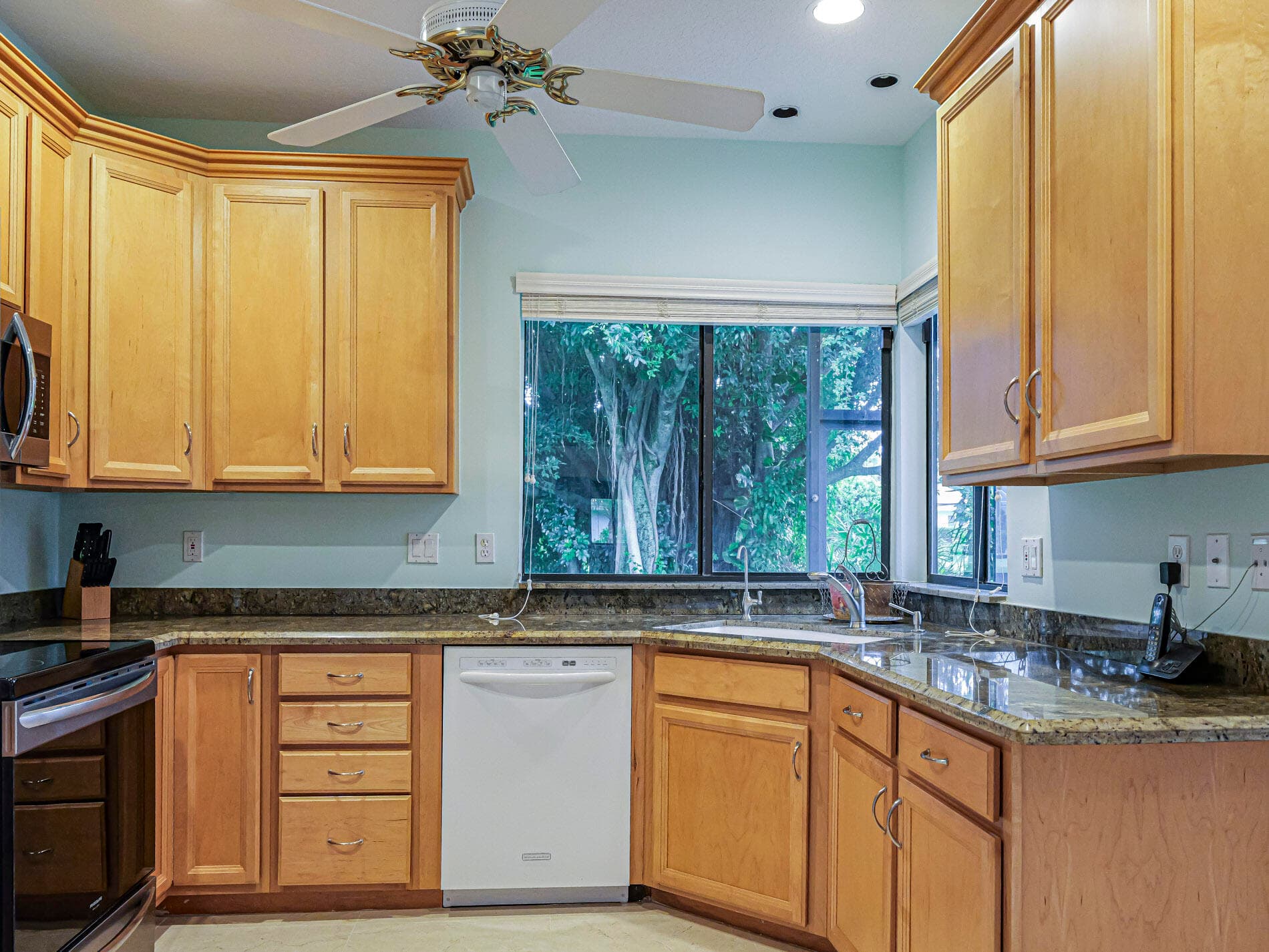 3390 SE Putnam Court, Stuart, FL 34997 12