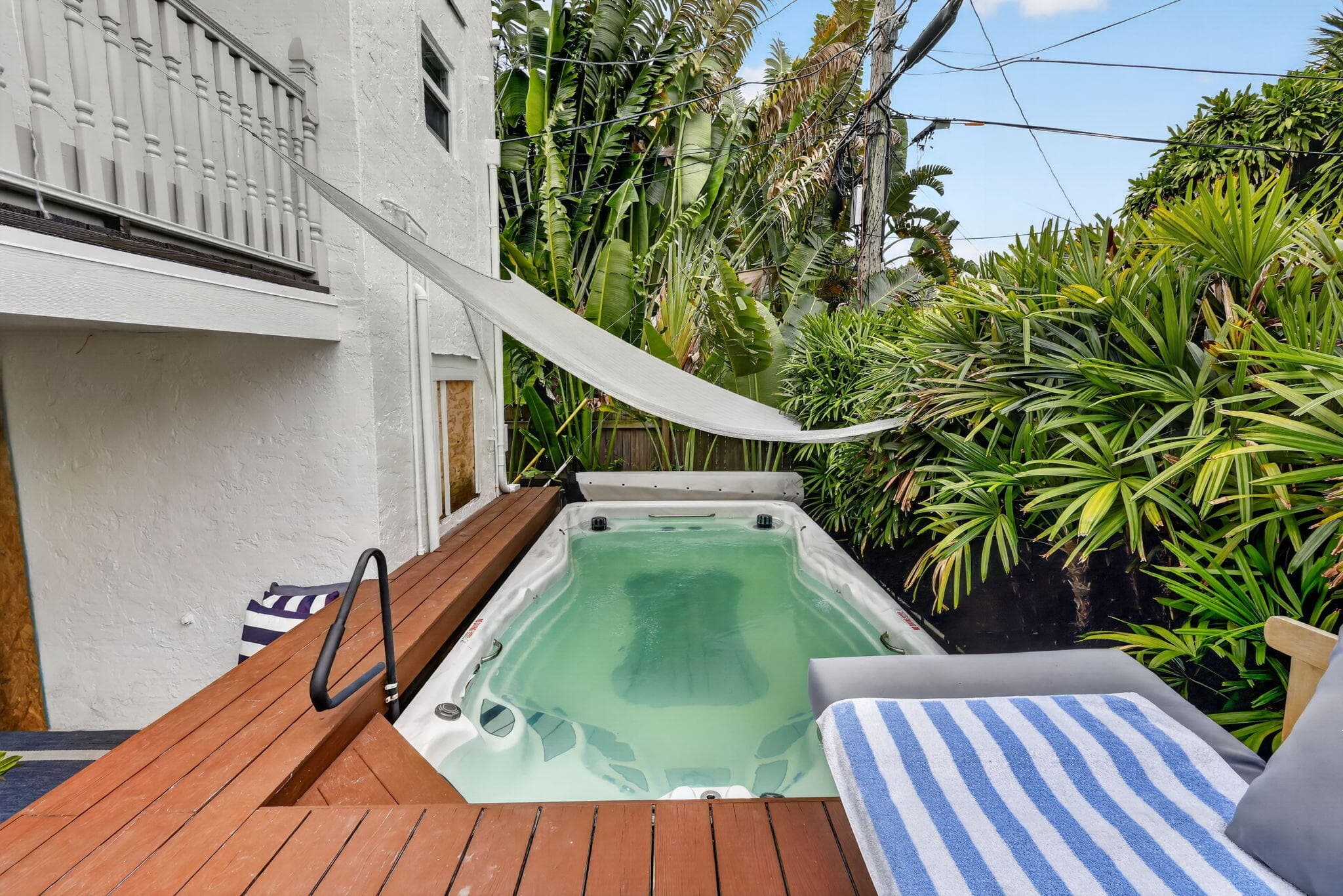 412 El Prado, West Palm Beach, FL 33405 43