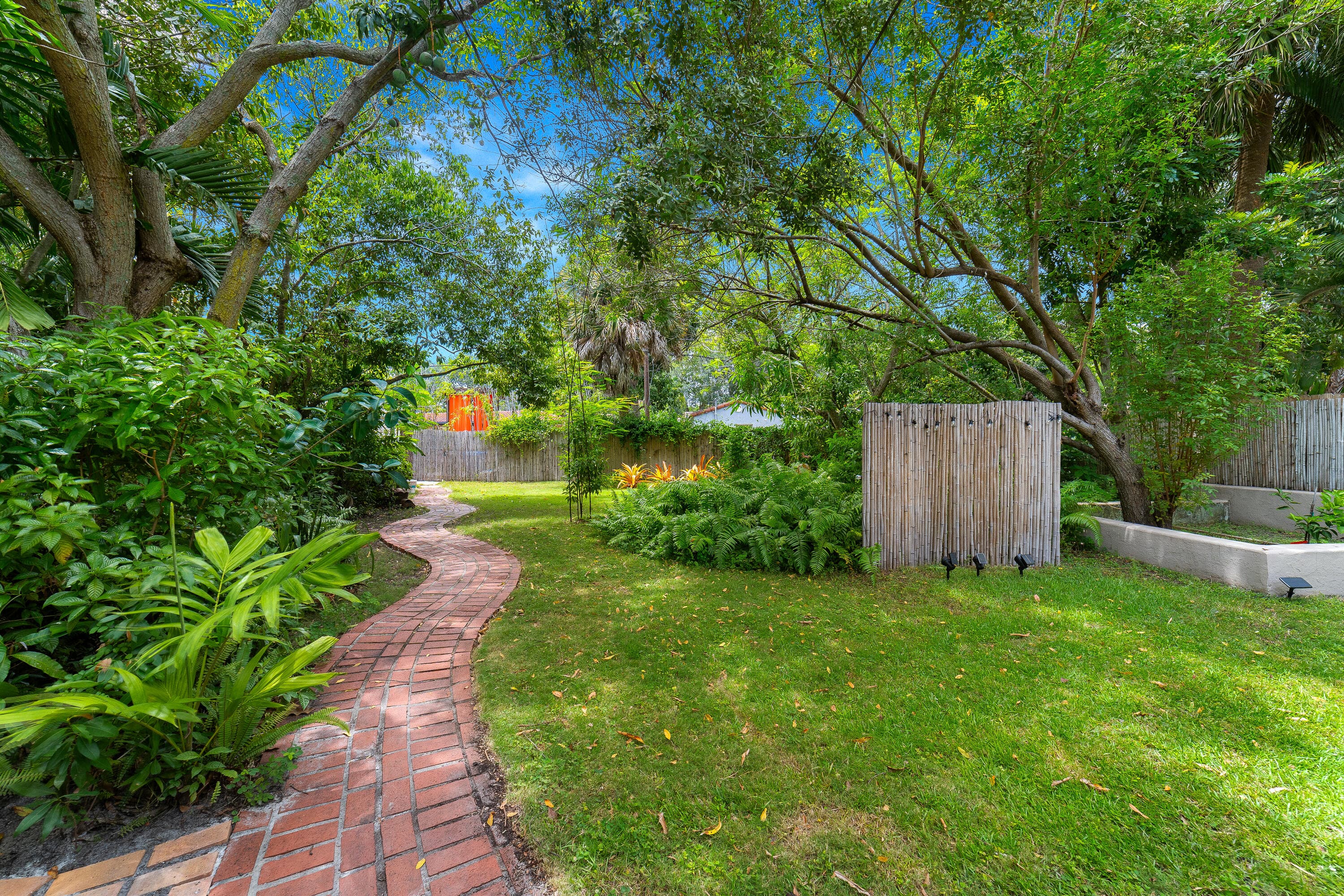 1535 Dewey Street, Hollywood, FL 33020 33