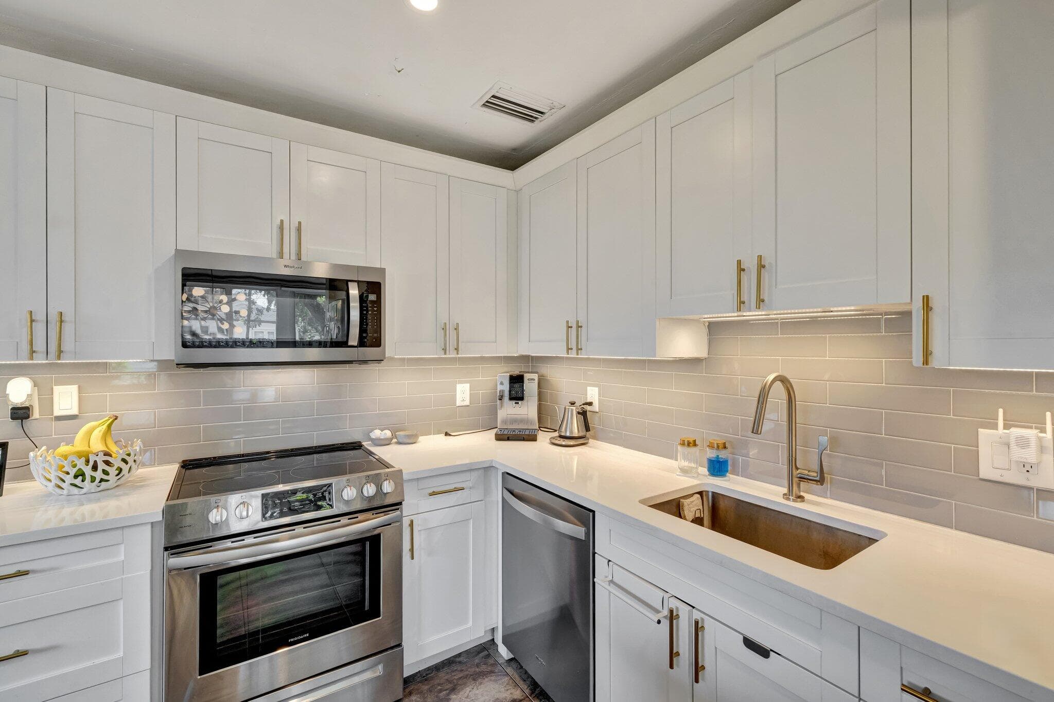 14 NE 26th Court, Wilton Manors, FL 33334 20
