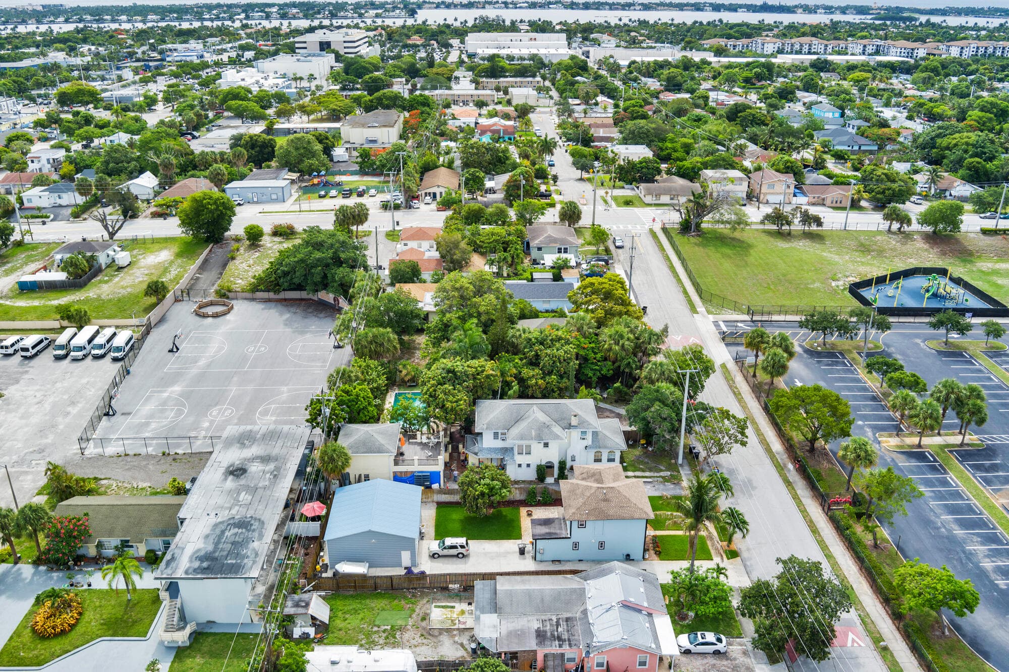 821 Omar Road, West Palm Beach, FL 33405 33