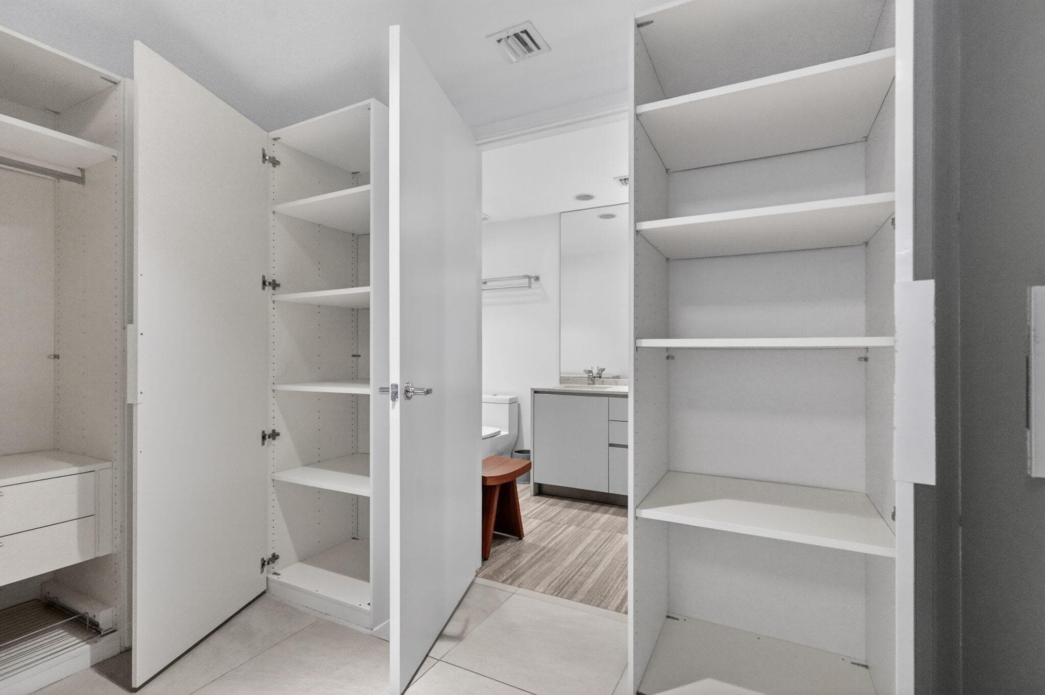 1010 Brickell Avenue 1607, Miami, FL 33131 23