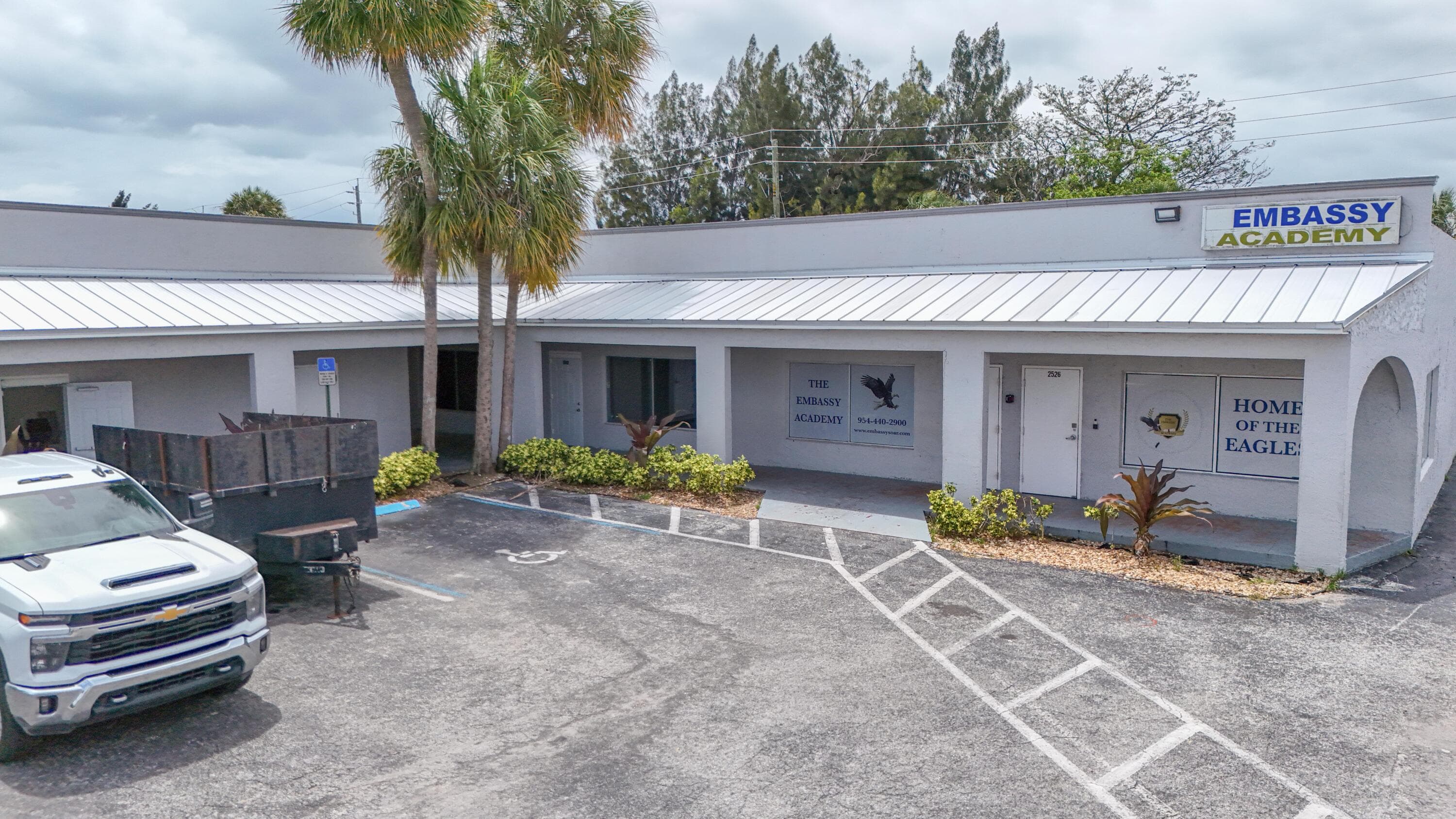 2450 W Oakland Park Boulevard, Oakland Park, FL 33311 2