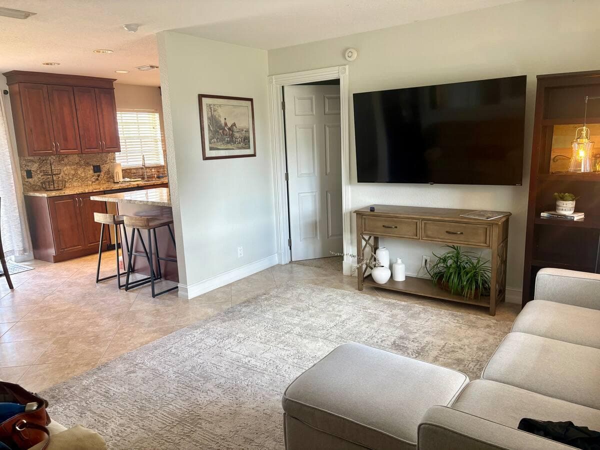 5586 3rd Road, Lake Worth, FL 33467 7
