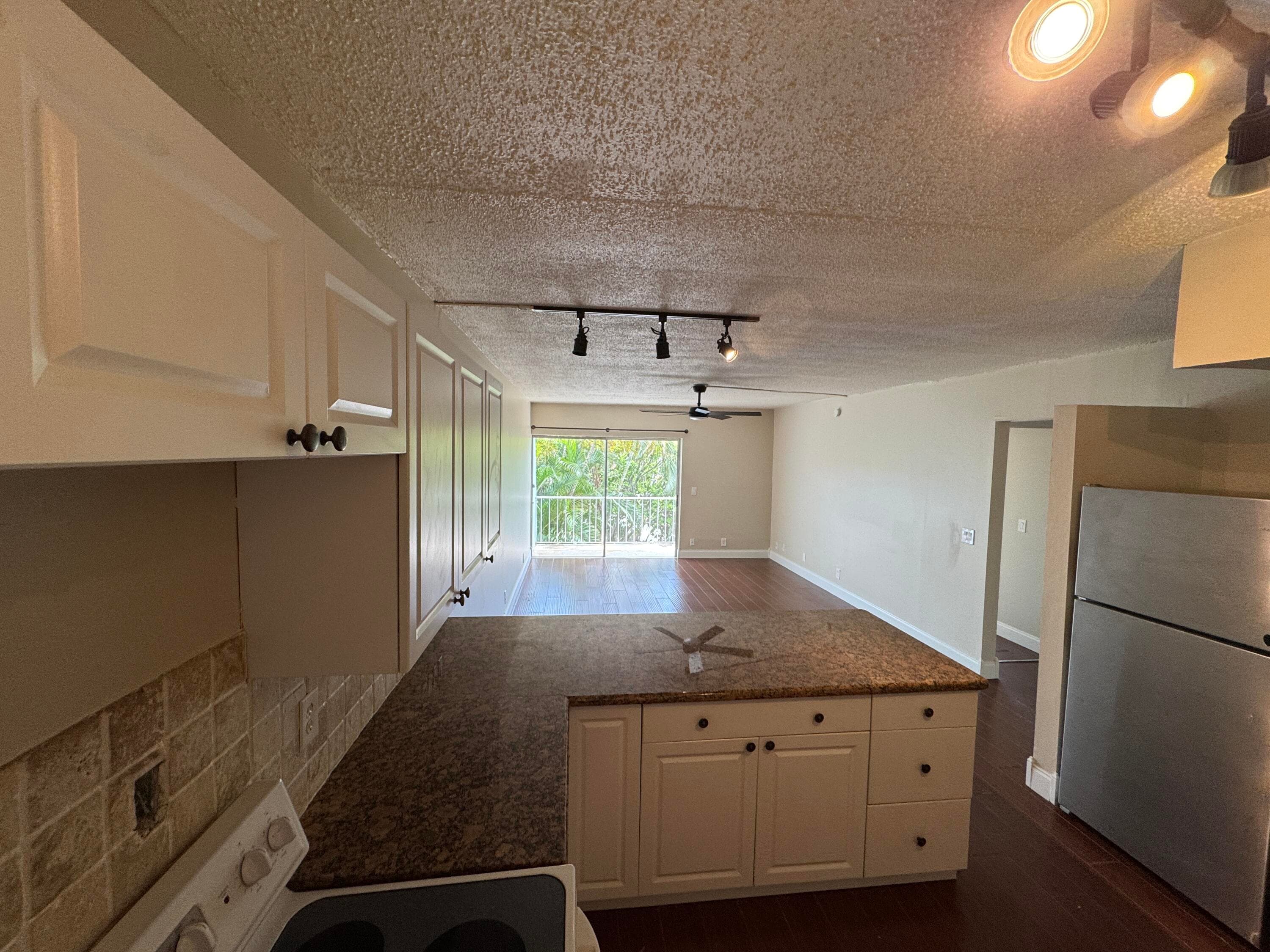 725 Hummingbird Way 210, North Palm Beach, FL 33408 14