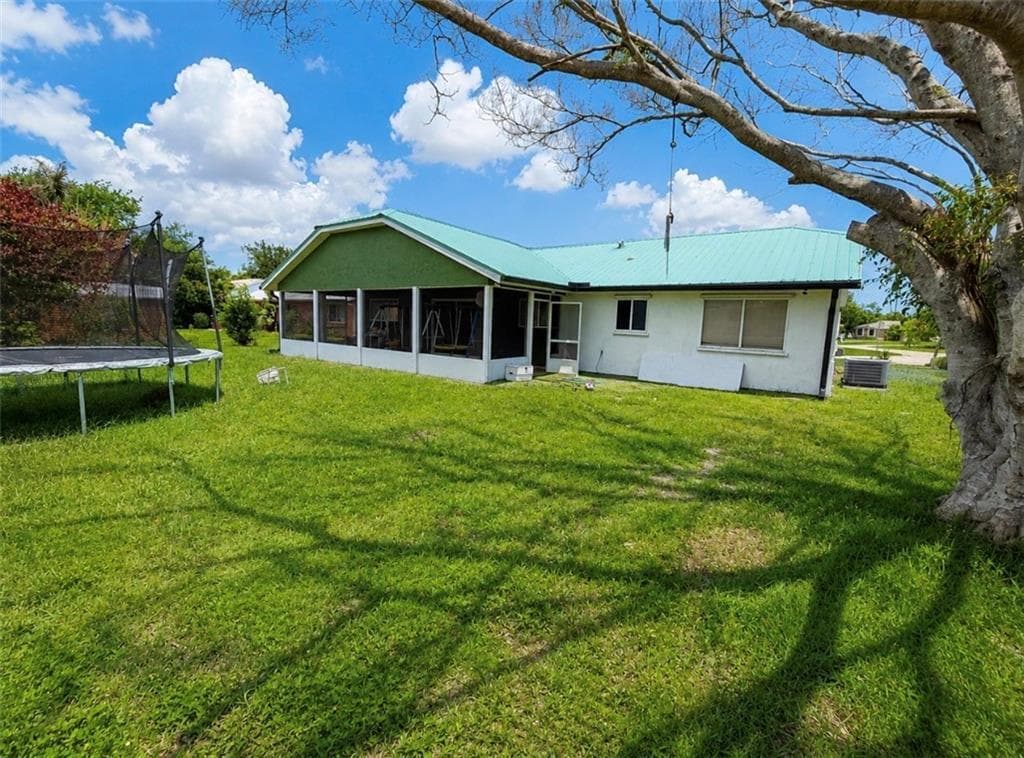 1918 SE West Dunbrooke Circle, Port St. Lucie, FL 34952 3