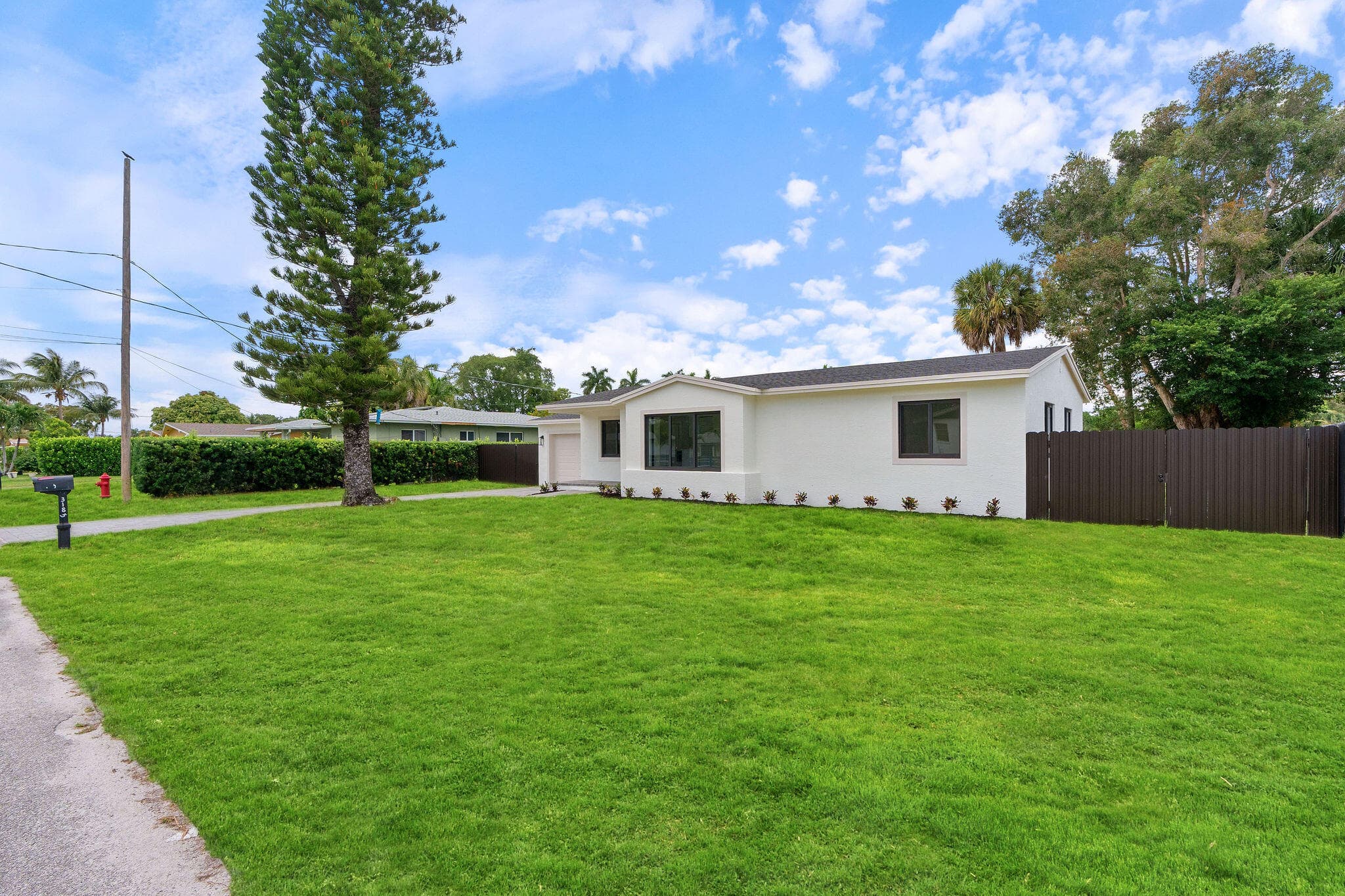 3185 Riddle Road, West Palm Beach, FL 33406 2