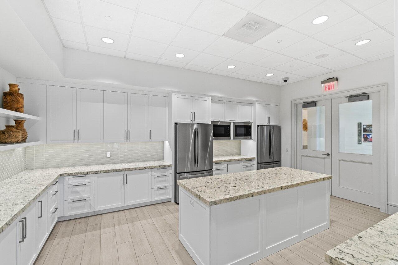 9123 Red Robin Lane, Boynton Beach, FL 33473 32