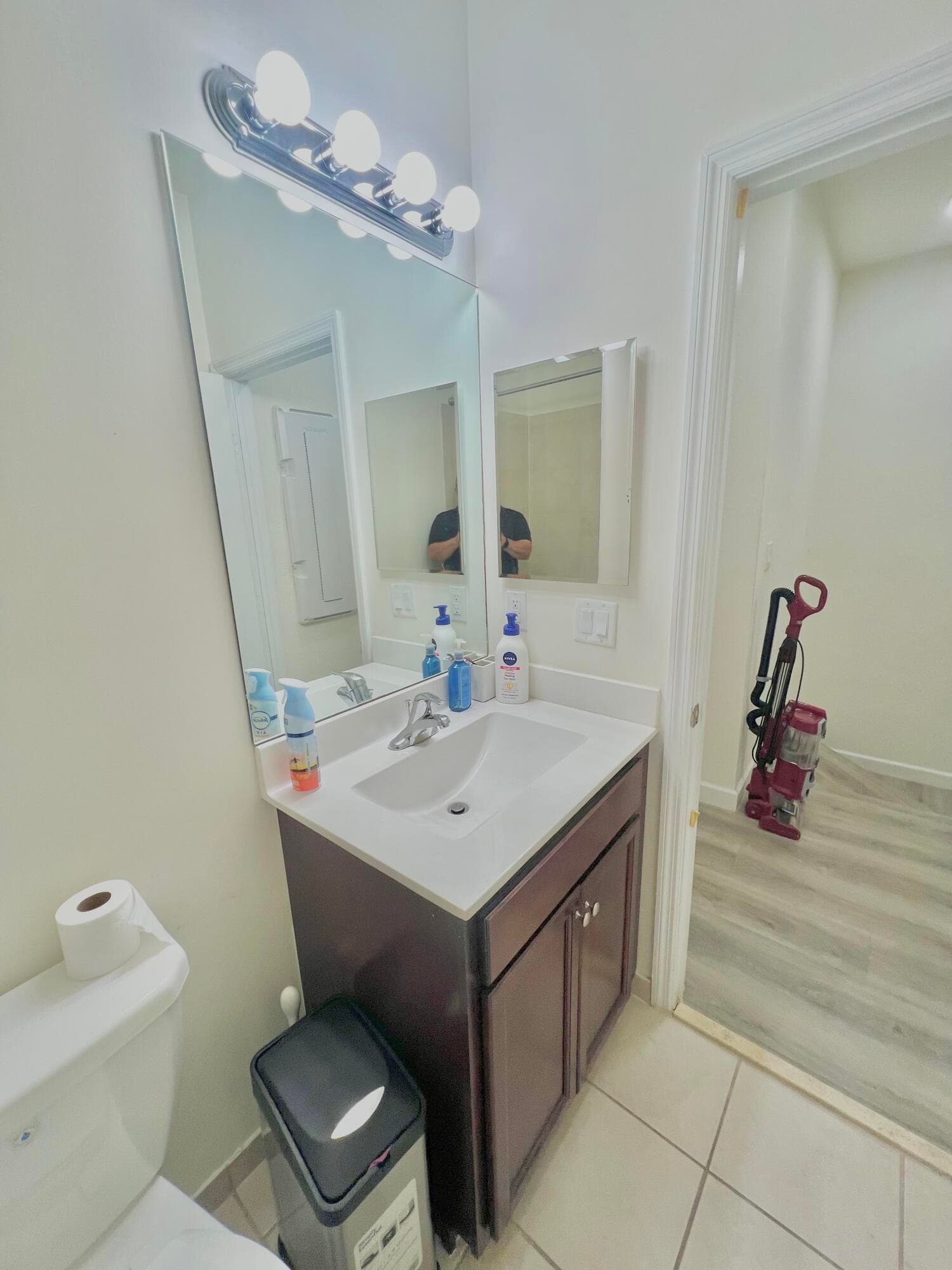 10490 W 33rd Way, Hialeah, FL 33018 9