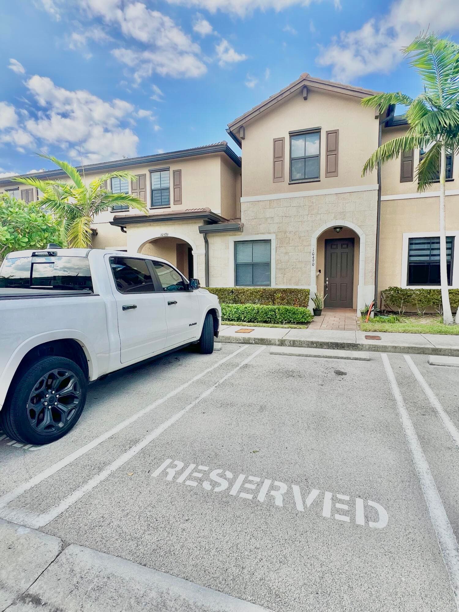 10490 W 33rd Way, Hialeah, FL 33018 20